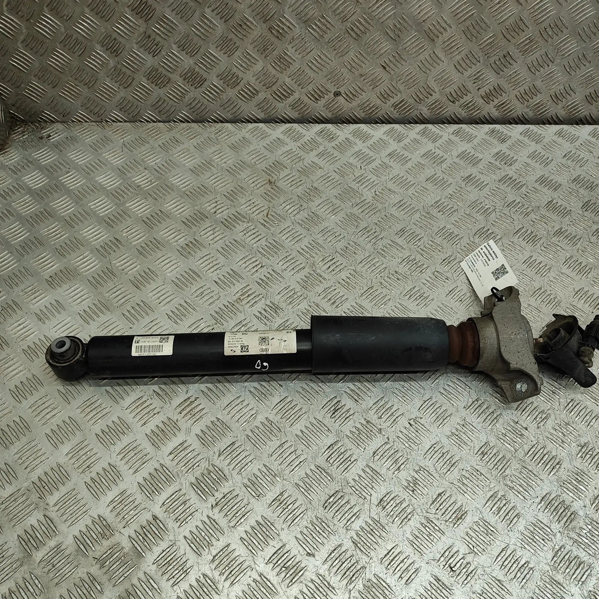 Audi Q7 (4M) Shock absorber — rear right Shock absorber — rear right — AUDI Q7 (4M) (201...