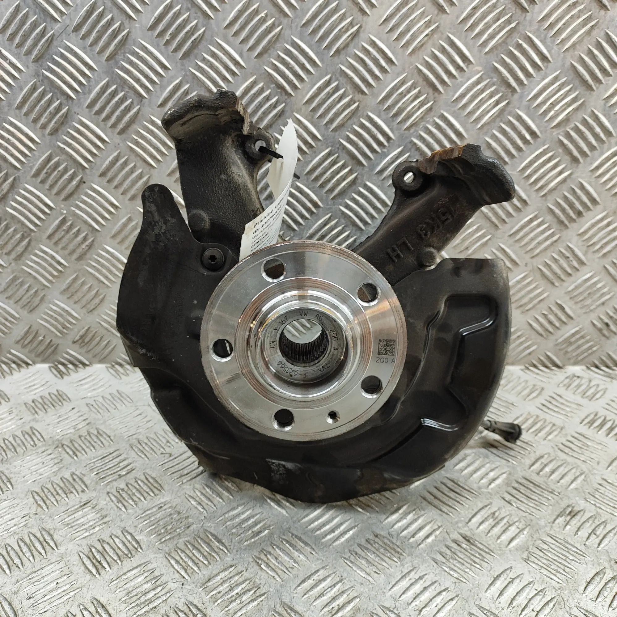 Volkswagen T-Cross Front Left Wheel Hub Front Left Wheel Hub — VW T-CROSS (C11) (2018-P...