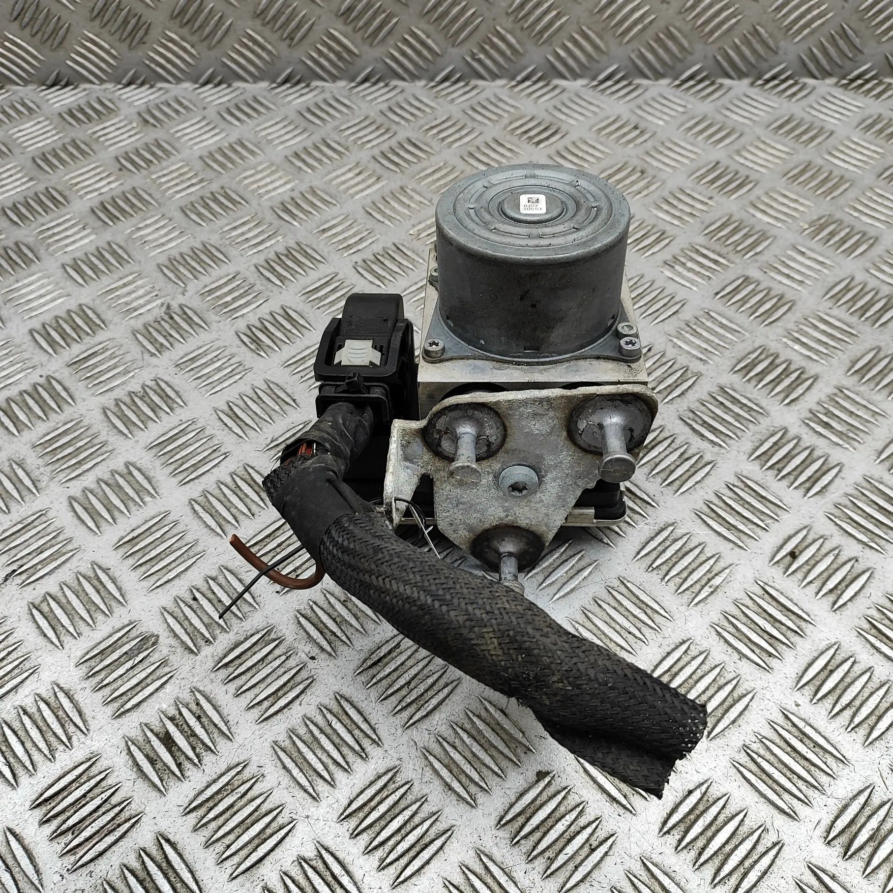 Mercedes-Benz A (W176) ABS Hydraulipumppu ABS Pump — MERCEDES BENZ C-CLASS (W205) (2014-2...