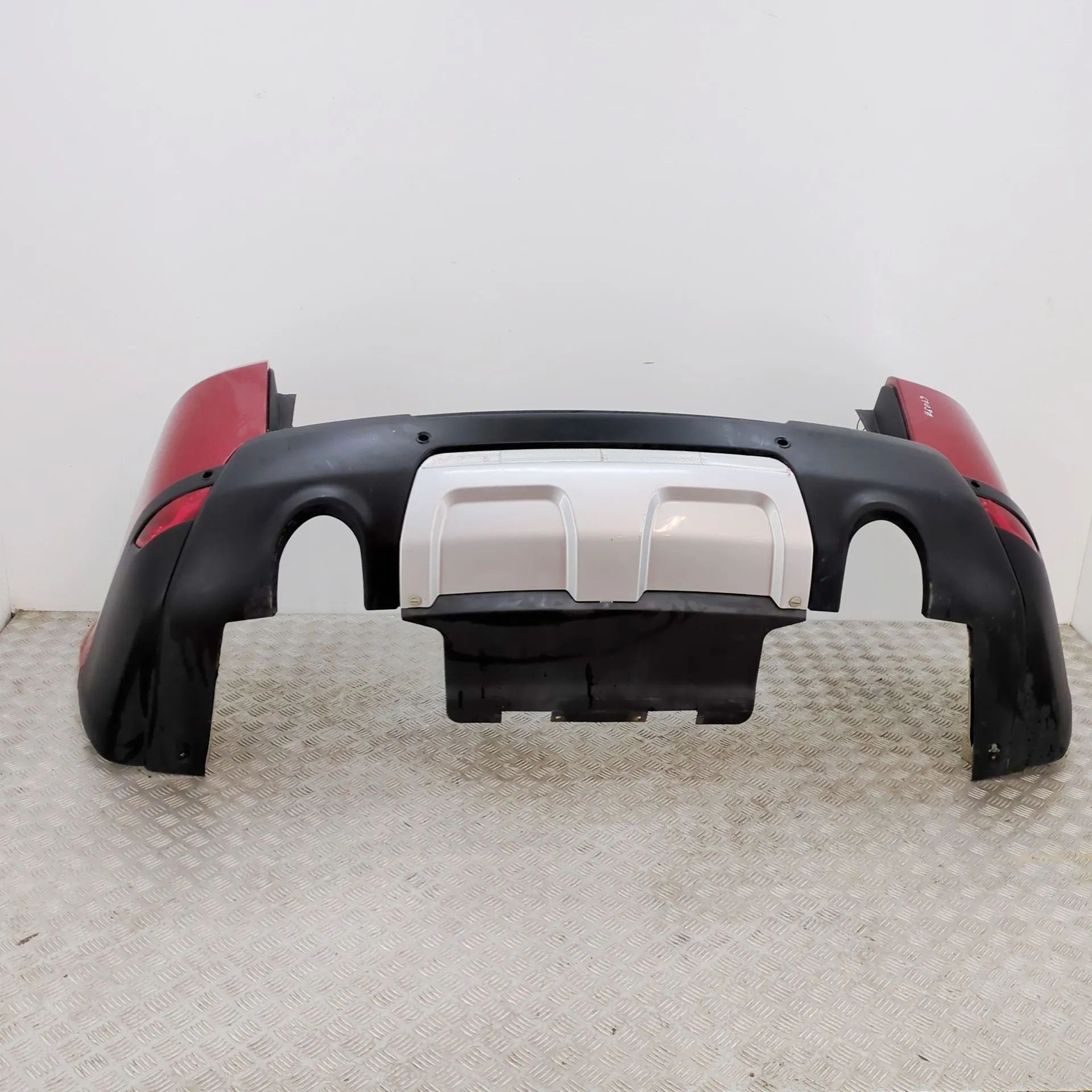 Land Rover Range Rover Sport (L494) Bumper rear Bumper rear — LAND ROVER RANGE ROVER SPORT (L49...