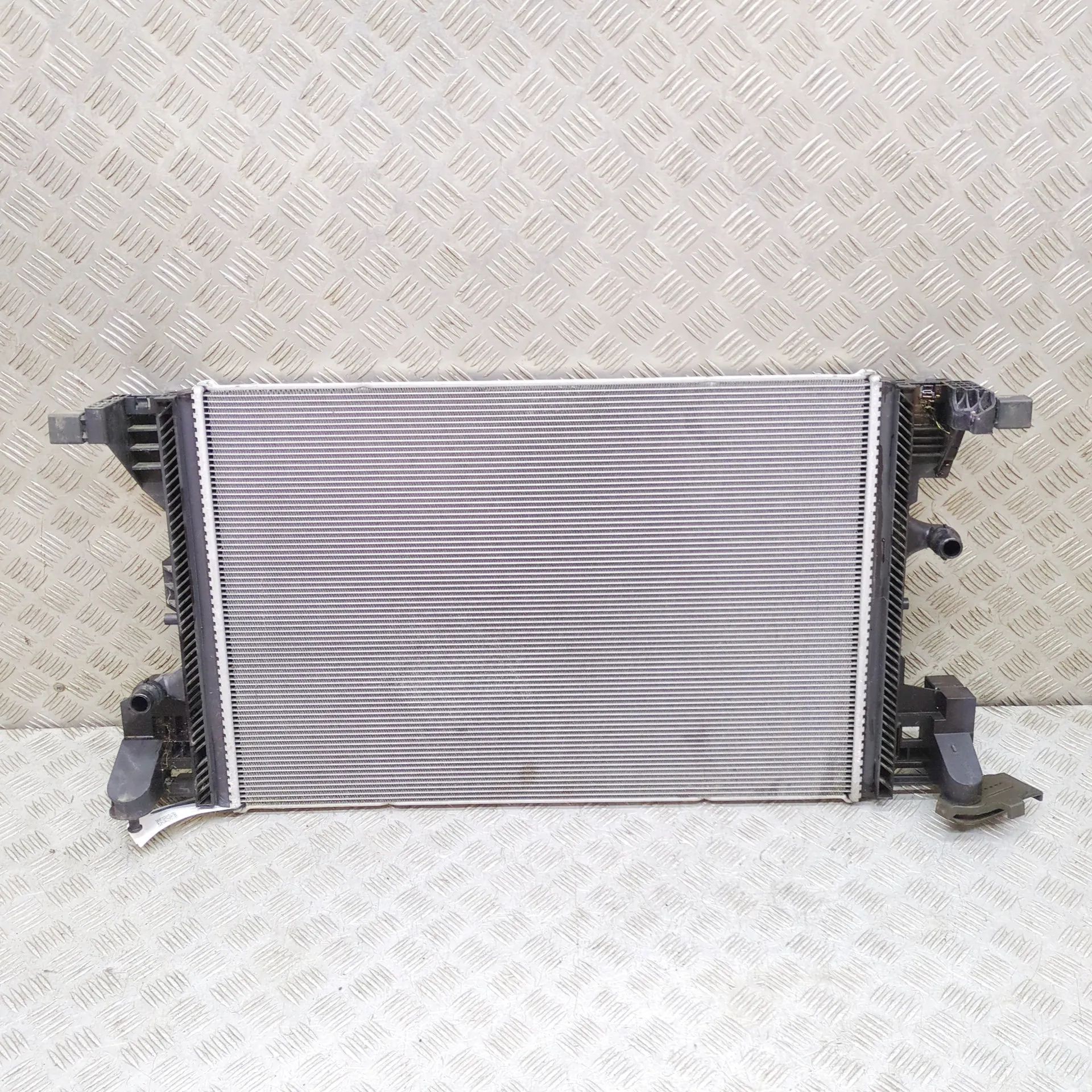 Mercedes-Benz GLB / EQB (X247) Cooling Radiator Cooling Radiator — MERCEDES BENZ EQB (X243) (20...