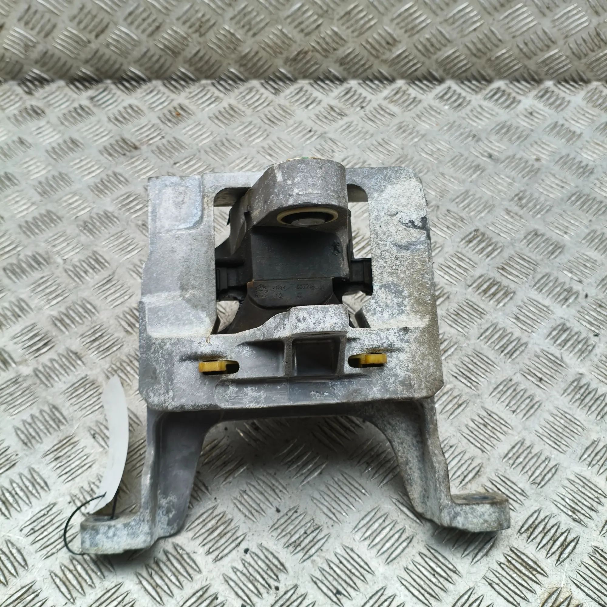 Mercedes-Benz GLB / EQB (X247) Right Side Engine Mount Right Side Engine Mount — MERCEDES BENZ EQB (X2...