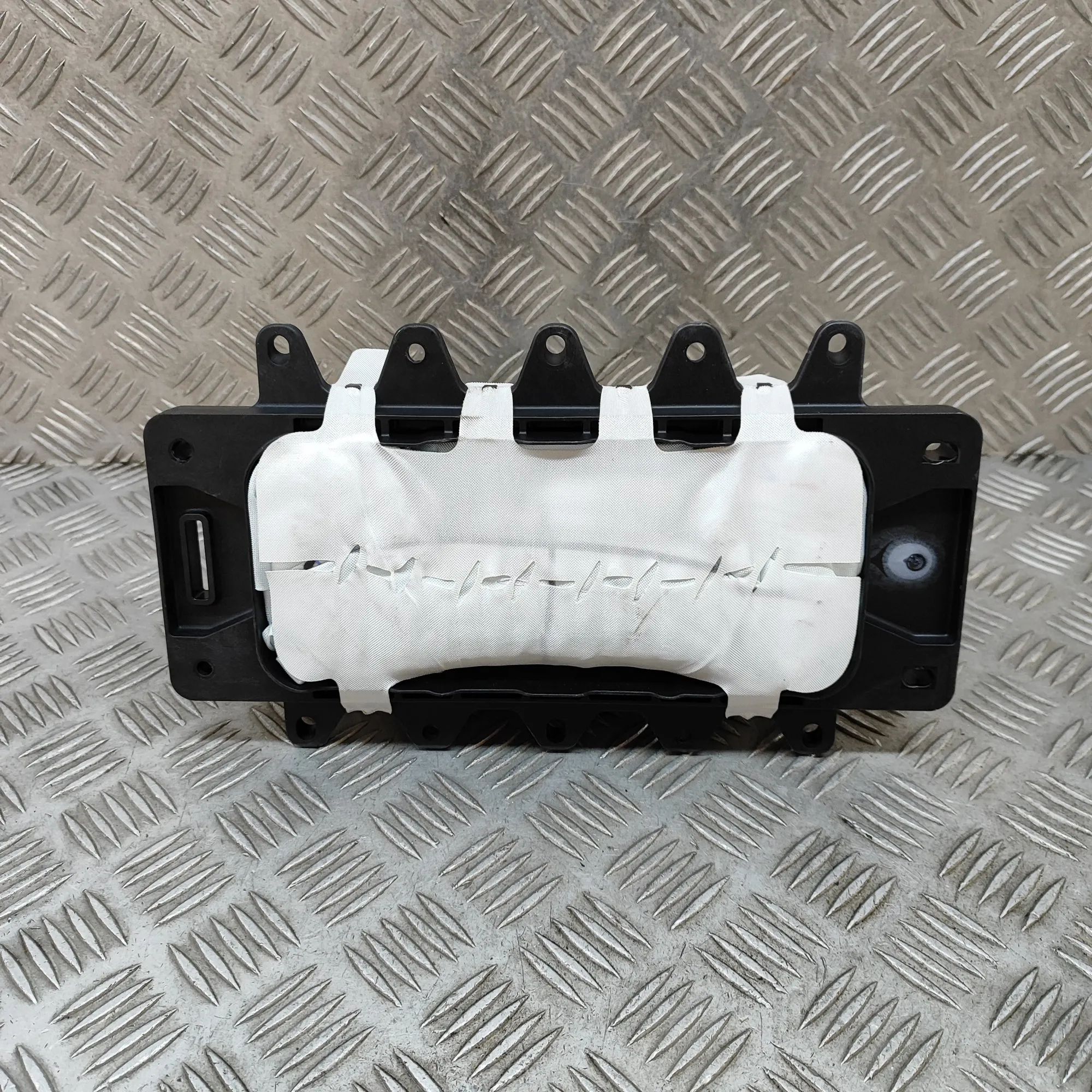 Mercedes-Benz GLA / EQA (H247) Dashboard Safety Bag SRS Dashboard Safety Bag SRS — MERCEDES BENZ EQA (H...
