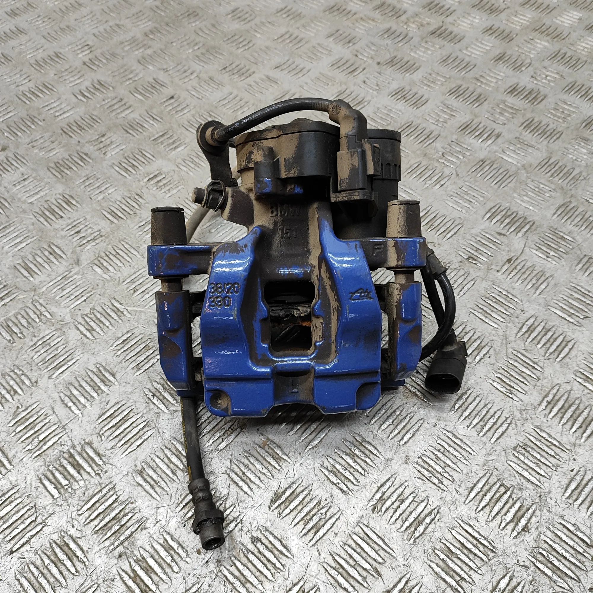 BMW 2 (F44) Brake caliper — rear left Brake caliper — rear left — BMW 2 SERIES (Gran ...