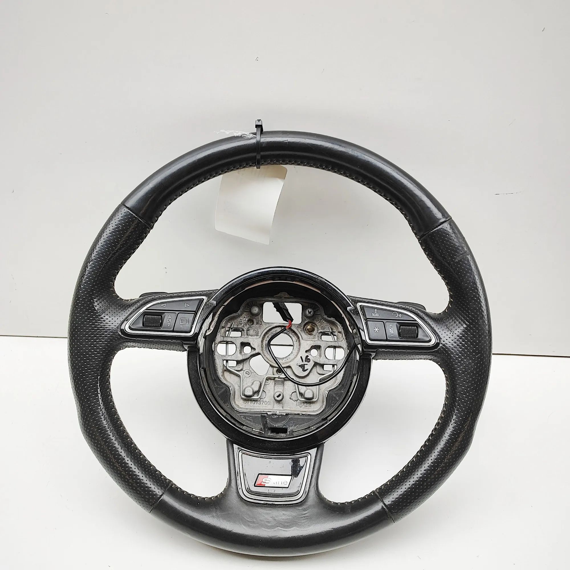 Audi A6 (C7) steering wheel Steering Wheel — AUDI A6 (C7, 4G) (2010-2018) —...