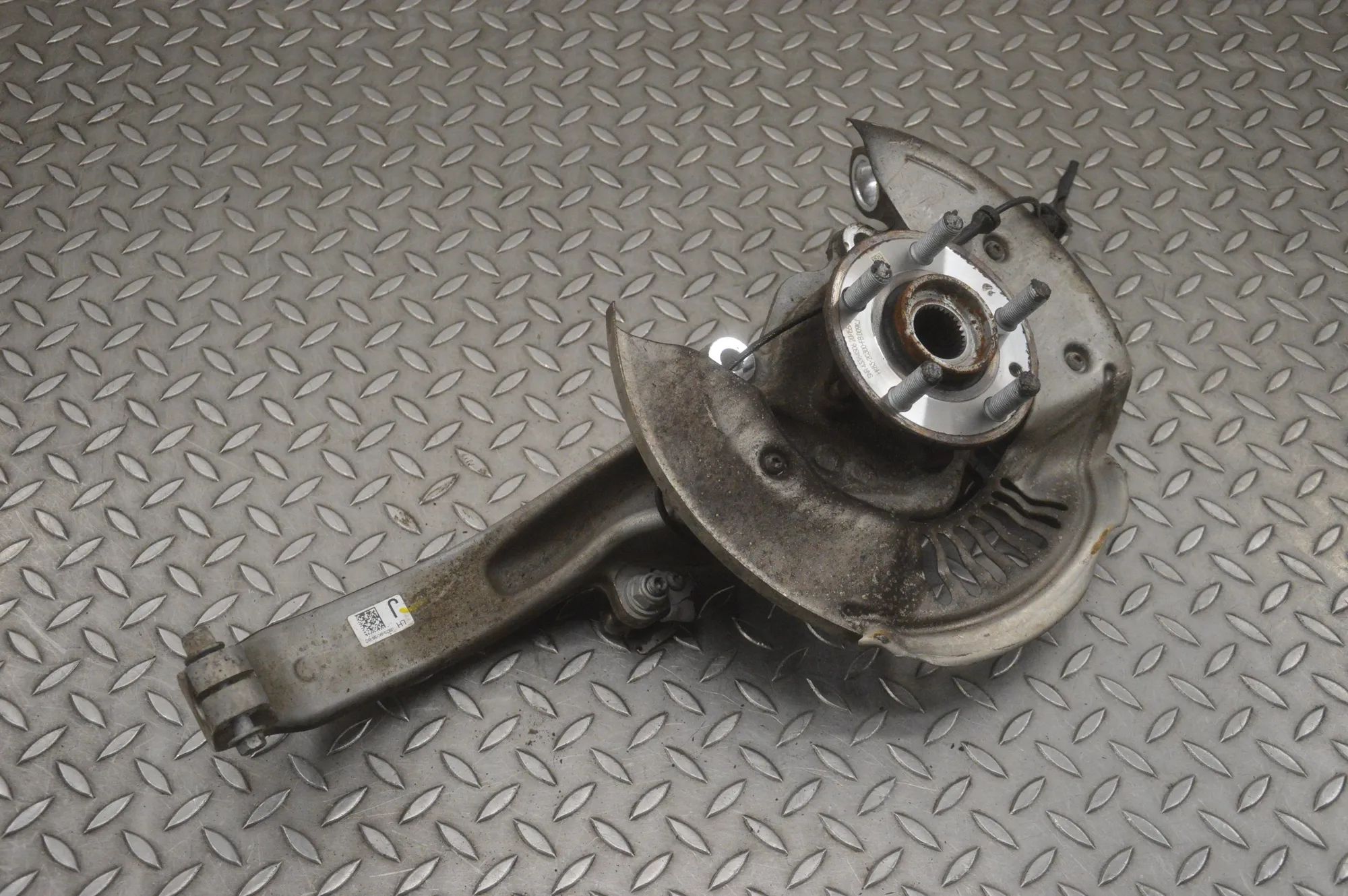 Jaguar I-Pace Front Left Wheel Hub Front Left Wheel Hub — JAGUAR I-PACE (X590) (20...