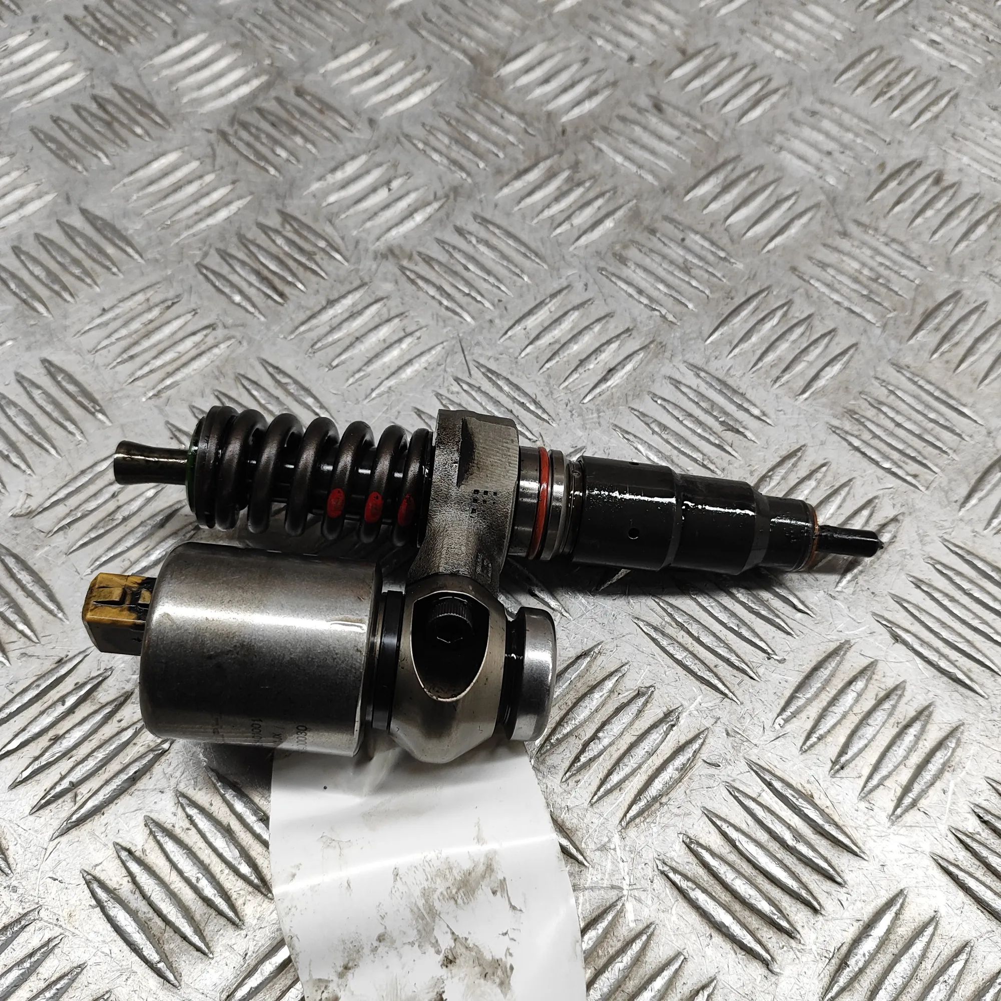Land Rover Defender Fuel Injector Fuel injector — LAND ROVER DEFENDER (L315) (198...