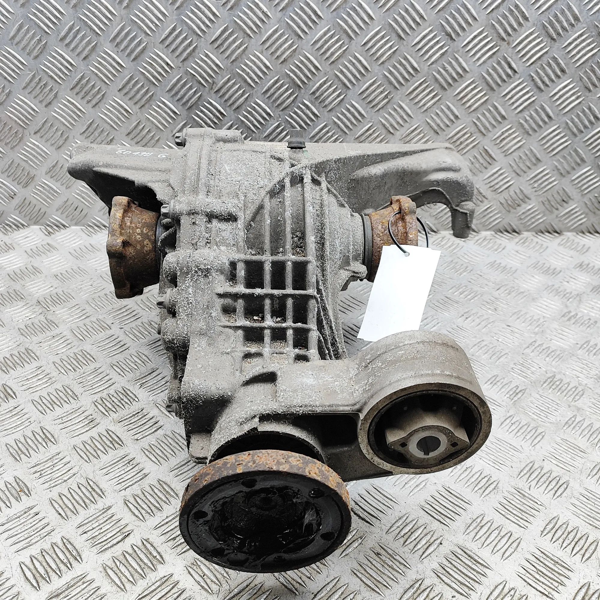 Volkswagen Touareg takatasauspyörästö Rear differential — VW TOUAREG (CR7) (2017-PRES...