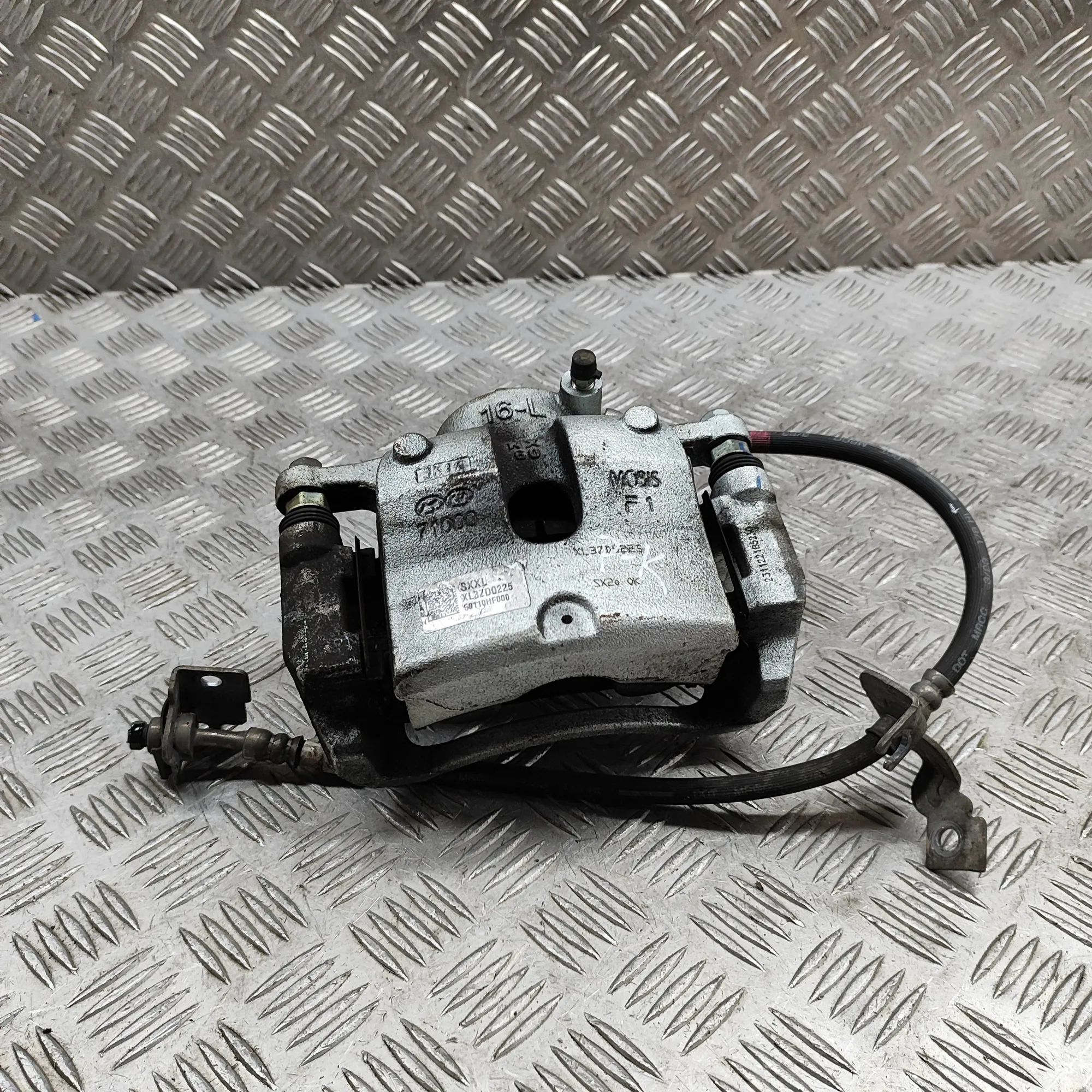 Hyundai Kona Front Left Brake Caliper Front left brake caliper — HYUNDAI KONA (SX2) (...