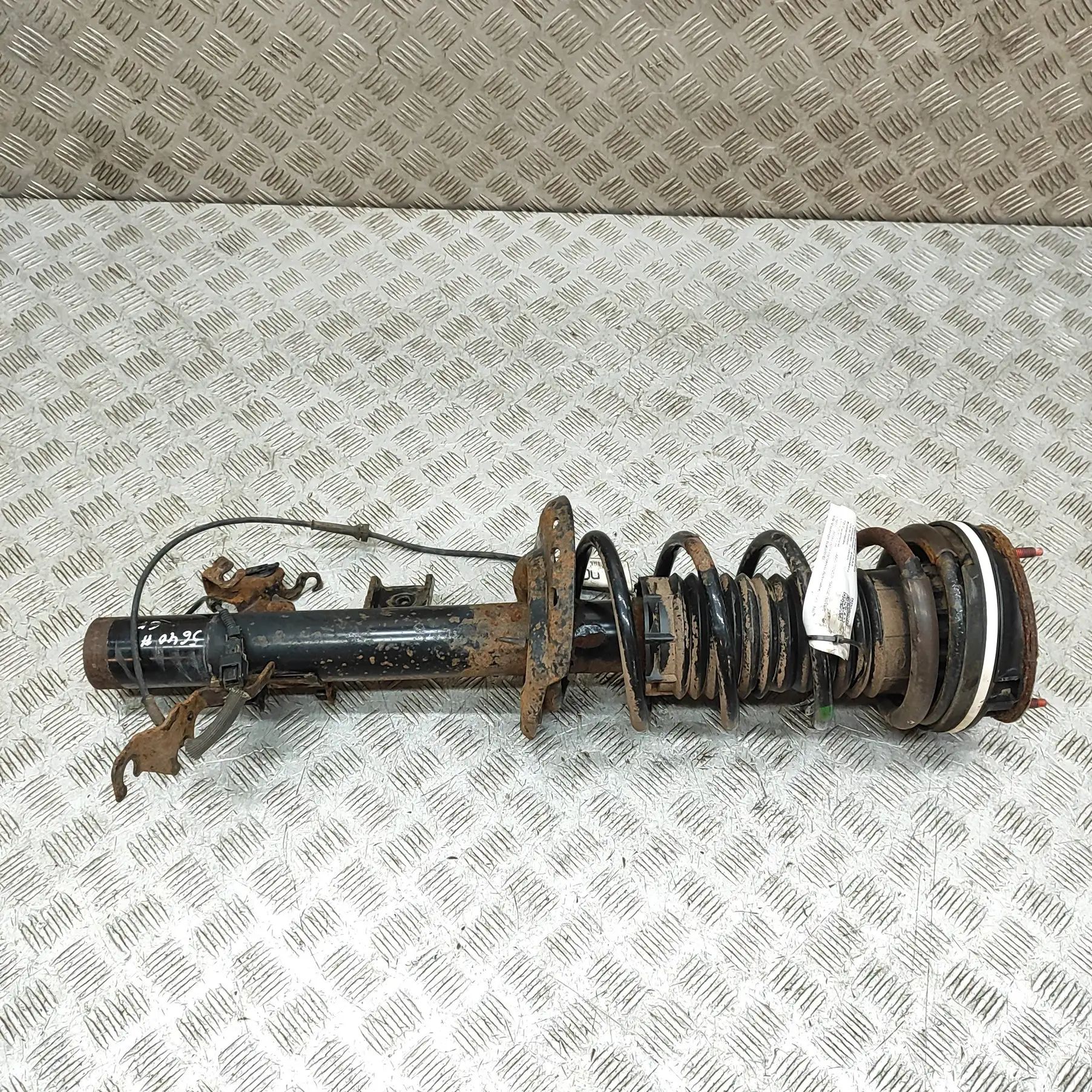 Land Rover Range Rover Evoque Rear Left Shock Absorber Rear Left Shock Absorber — LAND ROVER RANGE ROV...