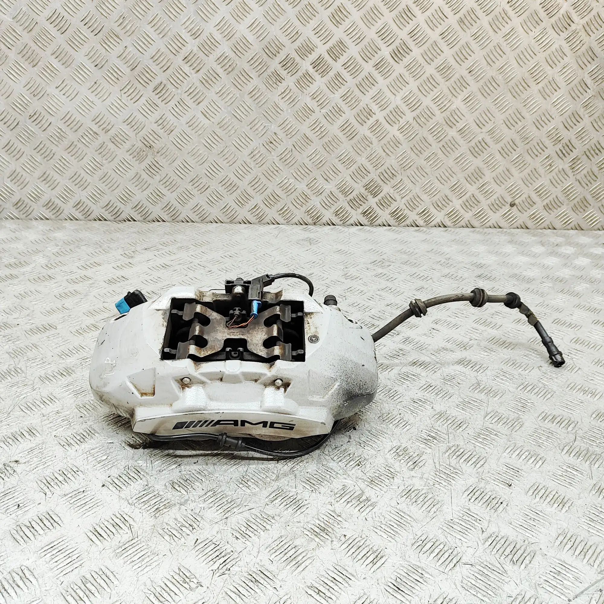 Mercedes-Benz A (W176) Brake caliper — front right Brake caliper — front right — MERCEDES BENZ E-C...