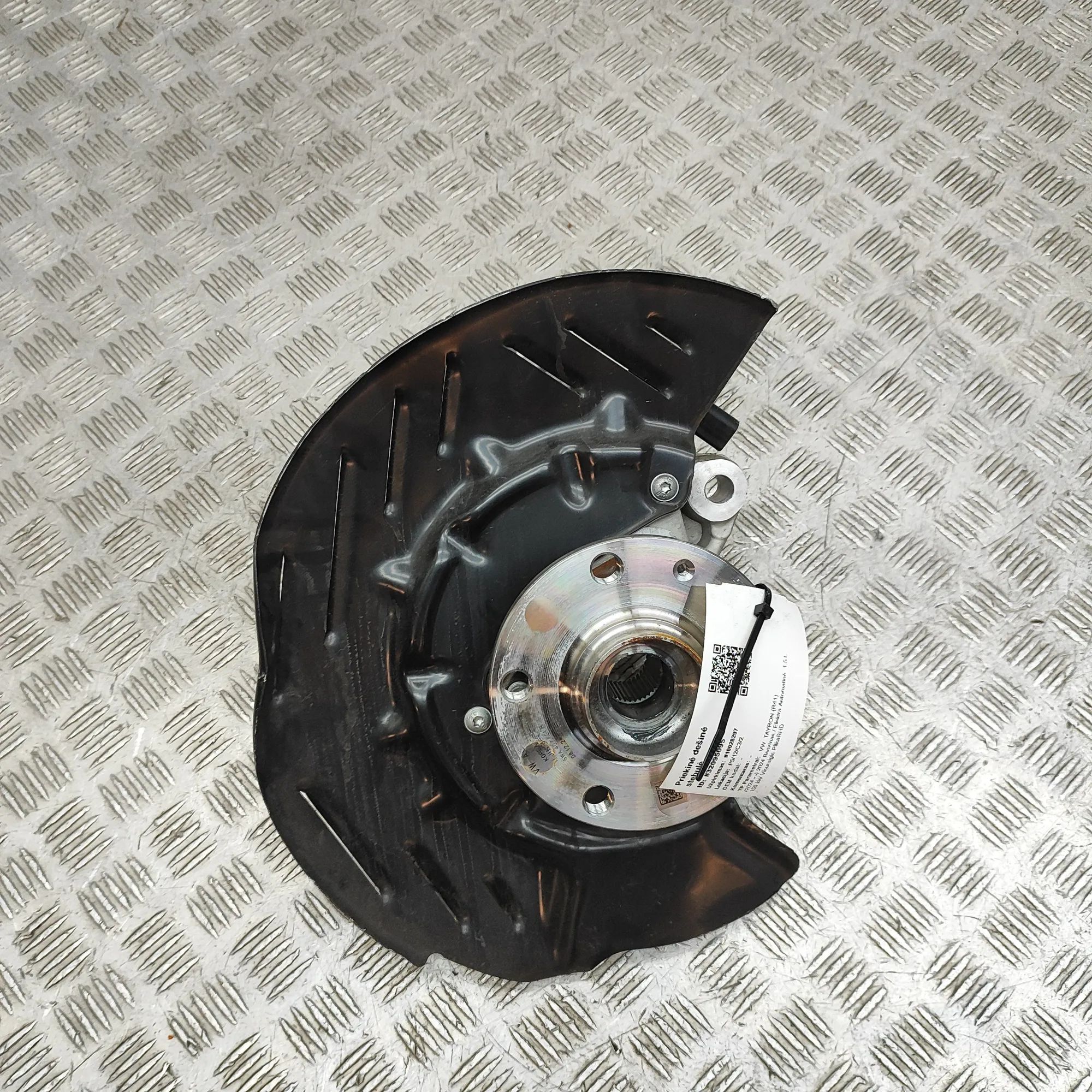 Volkswagen Tayron Front Right Wheel Hub Front Right Wheel Hub — VW TAYRON (R41) (2024-P...
