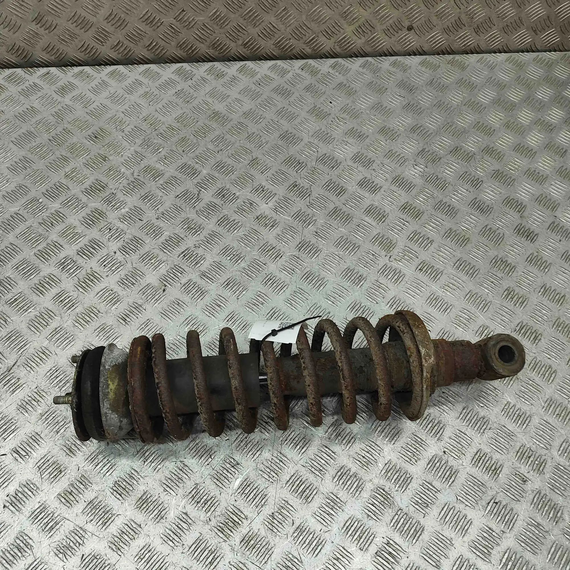Porsche 928 Shock absorber — rear right Shock absorber — rear right — PORSCHE 928 (1977...