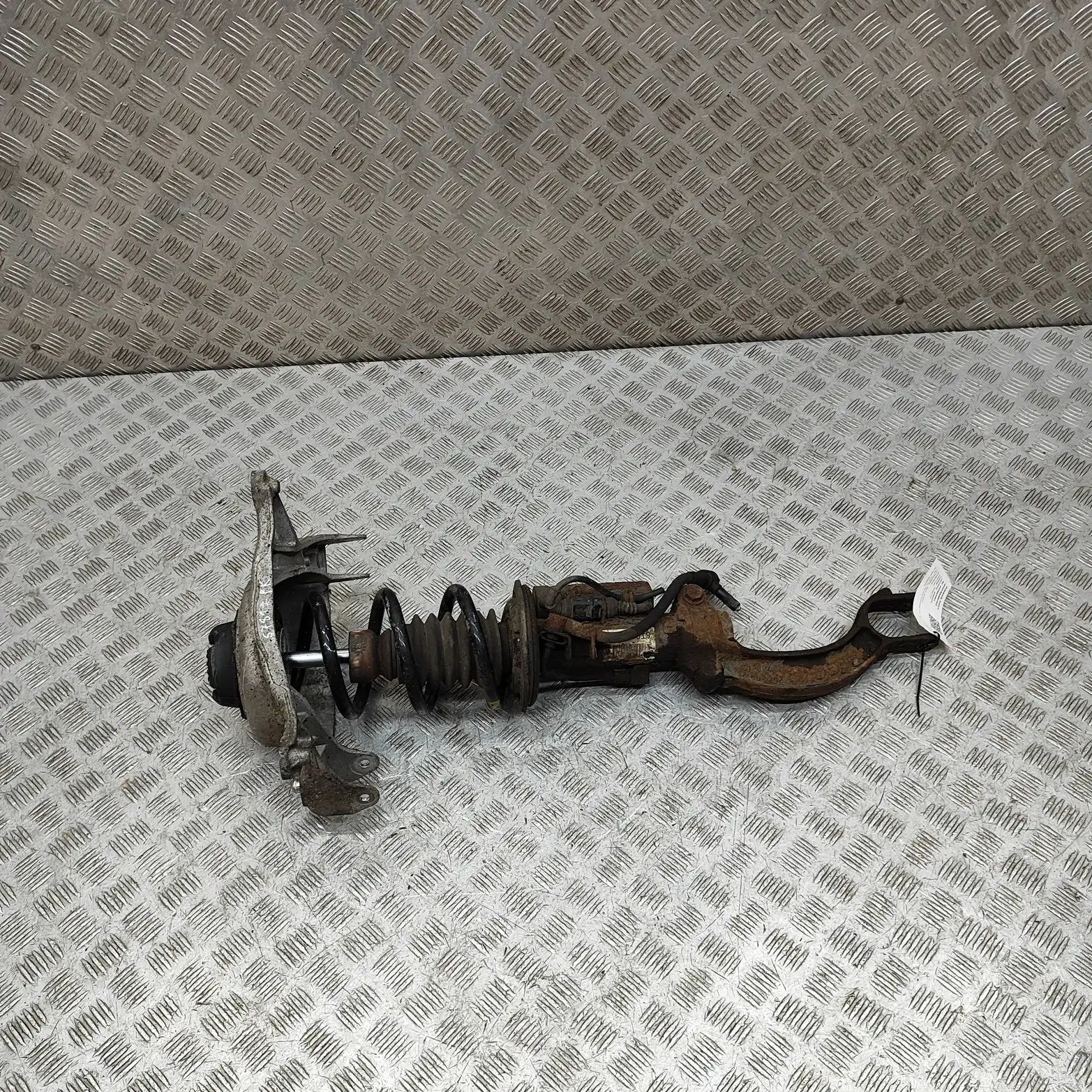 Audi A5 (B8) Shock absorber — front left