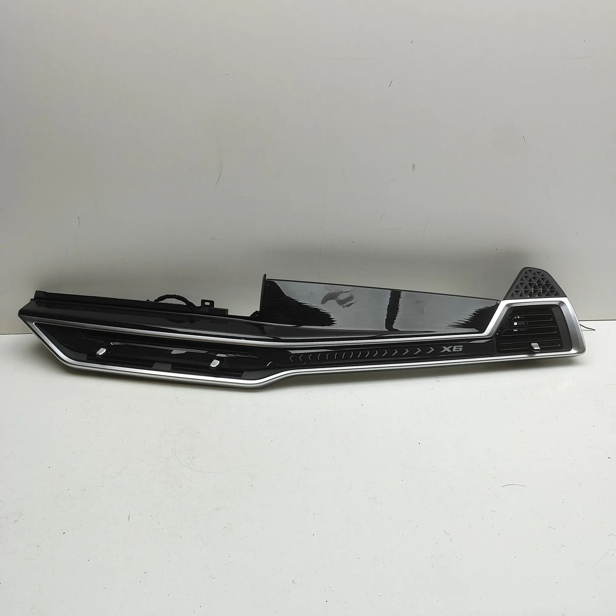 BMW X6 (G06) Dashboard Trim Dashboard Trim — BMW X6 (G06, F96) (2019-PRESEN...