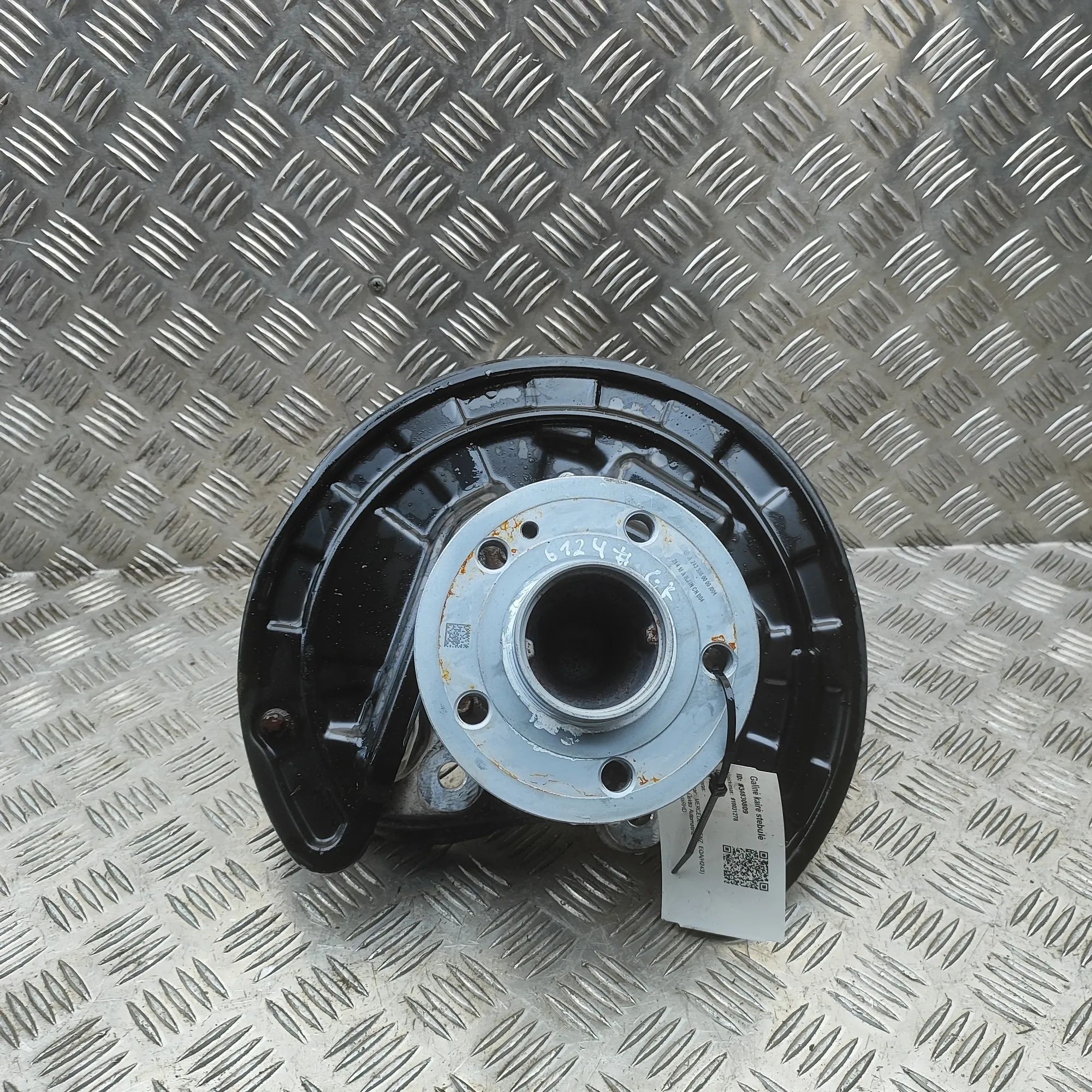 Mercedes-Benz GLA / EQA (H247) Rear Left Wheel Hub Spindle Rear Left Wheel Hub Spindle — MERCEDES BENZ EQA...