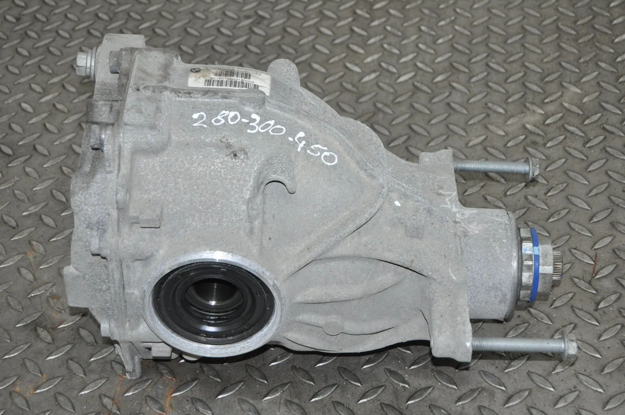 BMW 5 (F10 / F11) rear differential Rear differential — BMW 5 SERIES (G30, G31) (20...