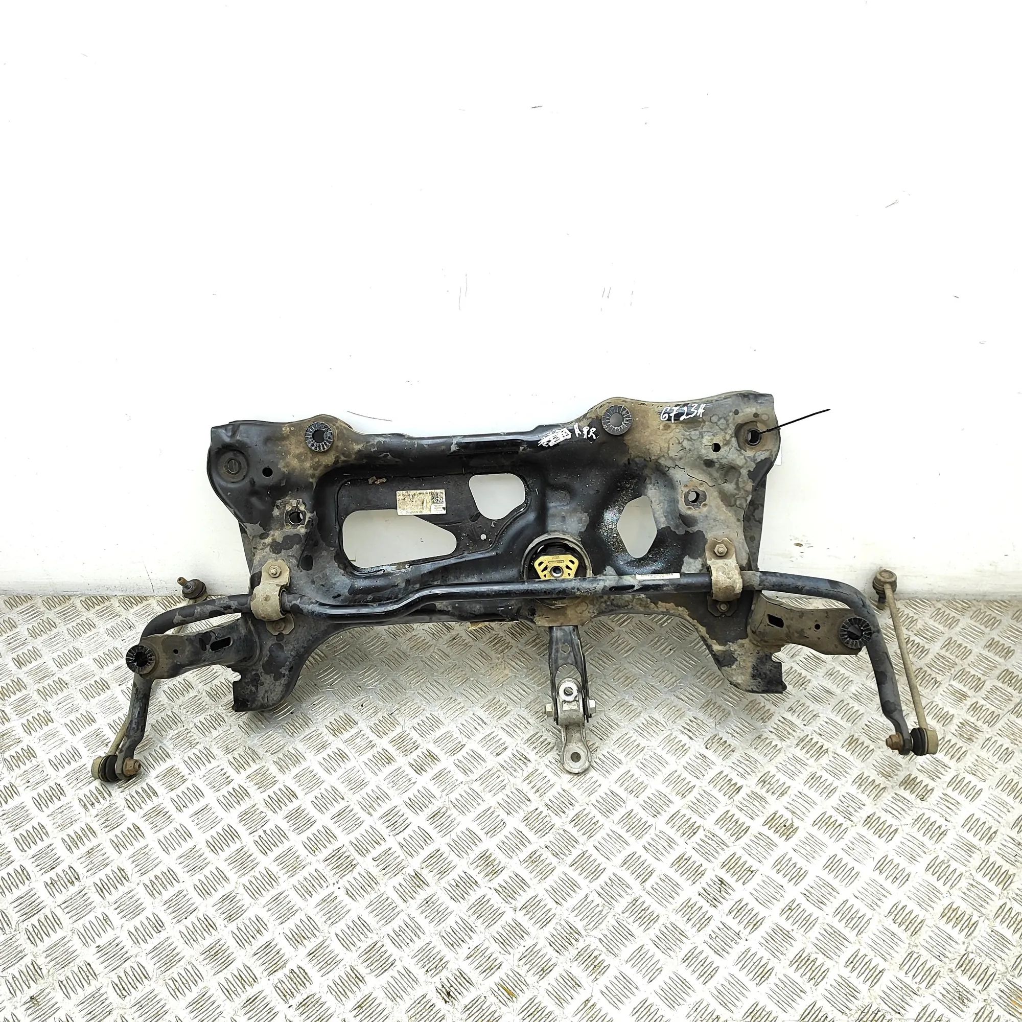 Volkswagen Tiguan Front subframe