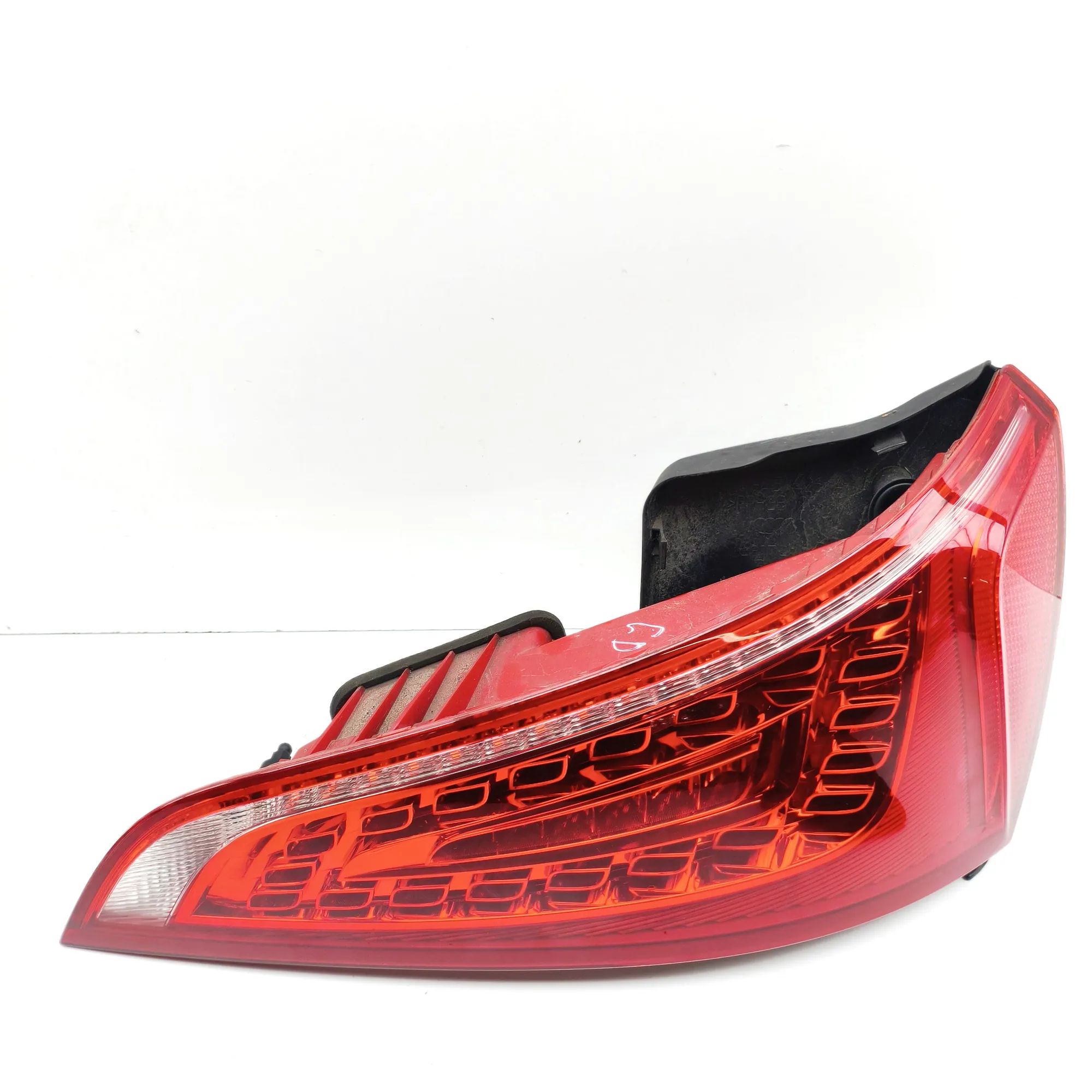 Audi Q5 (8R) Rear Right Tail Light Rear Right Tail Light — AUDI Q5 (8R) (2008-2016...
