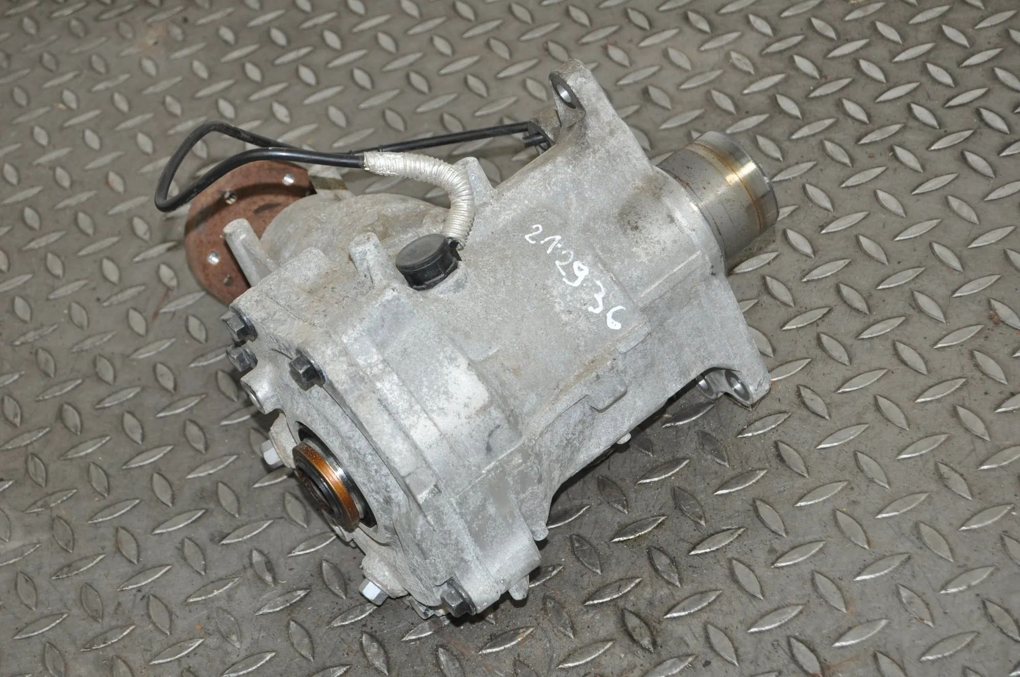 Land Rover Discovery Sport Transfer case Transfer case — LAND ROVER DISCOVERY SPORT (L55...