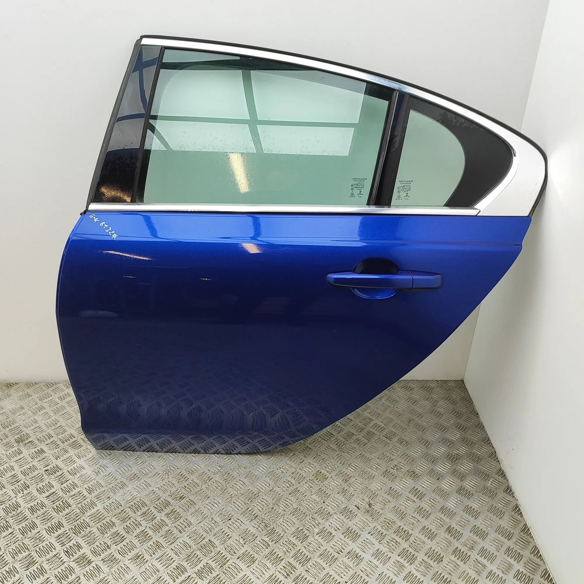 Jaguar XE Door — rear left Door — rear left — JAGUAR XE (X760) (2015-2024)...