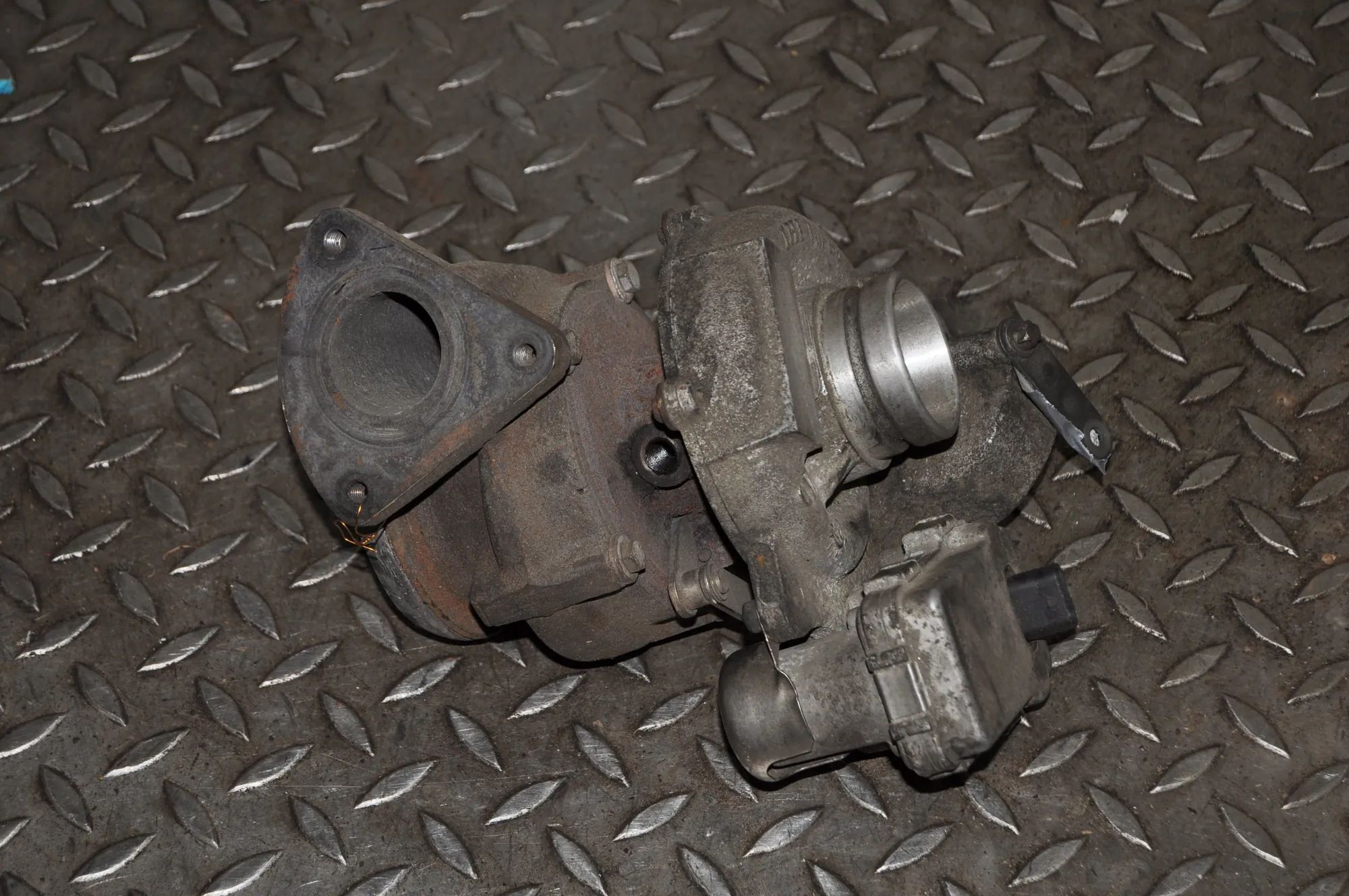 Mercedes-Benz A (W169) Turbocharger Turbocharger — MERCEDES BENZ E-CLASS (W212) (20...
