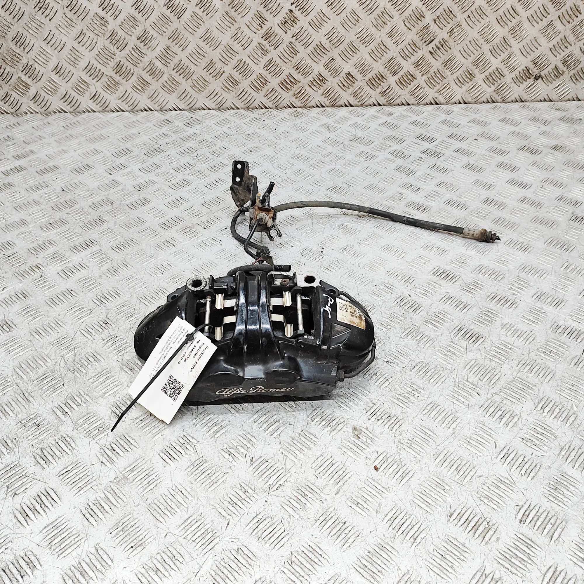 Alfa-Romeo Stelvio Front Left Brake Caliper Front left brake caliper — ALFA ROMEO STELVIO (...
