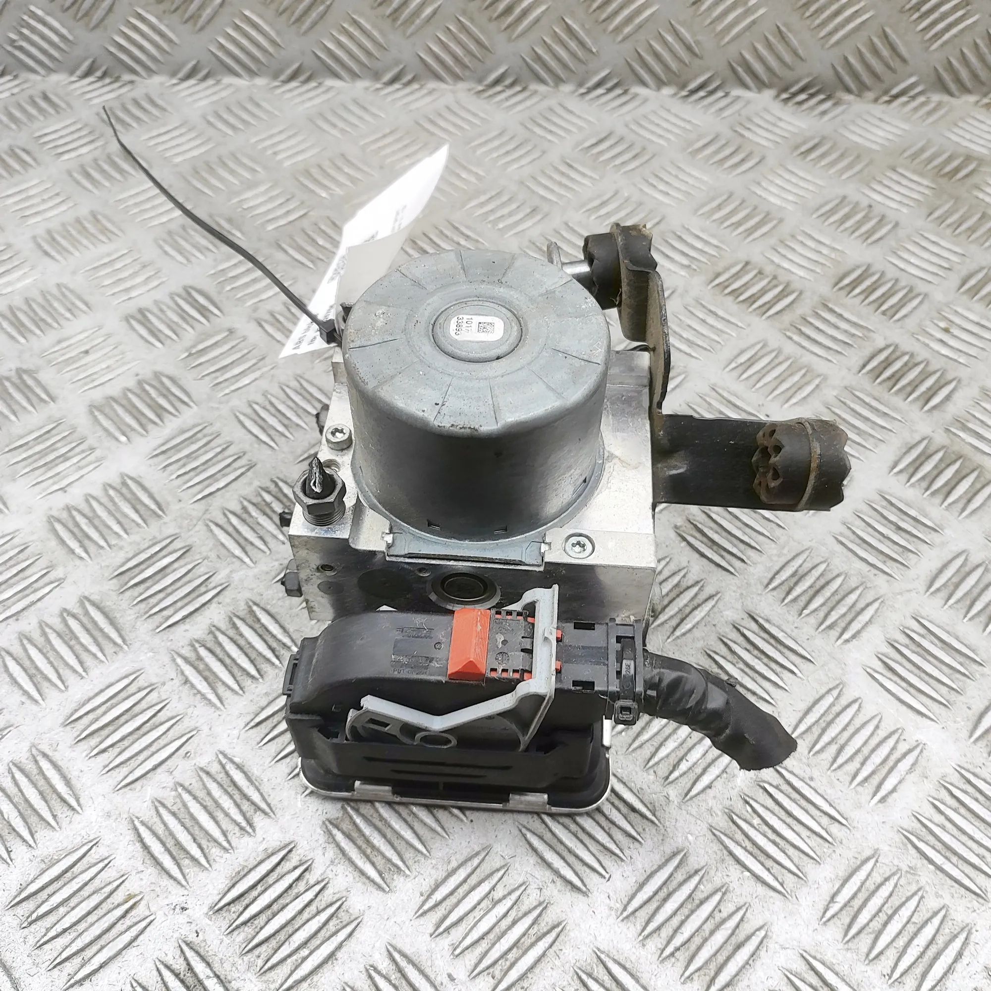 Land Rover Discovery Sport ABS hydraulic pump ABS Pump — LAND ROVER DISCOVERY SPORT (L550) (2...