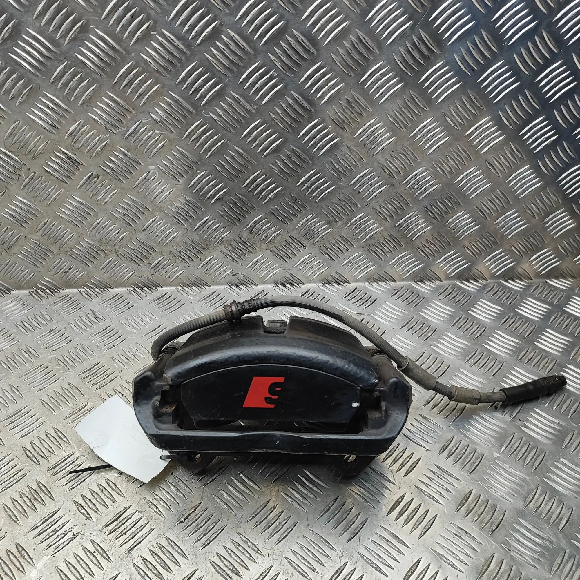 Audi A3 (8V) Brake caliper — front right Brake caliper — front right — AUDI A3 (8V_) (20...