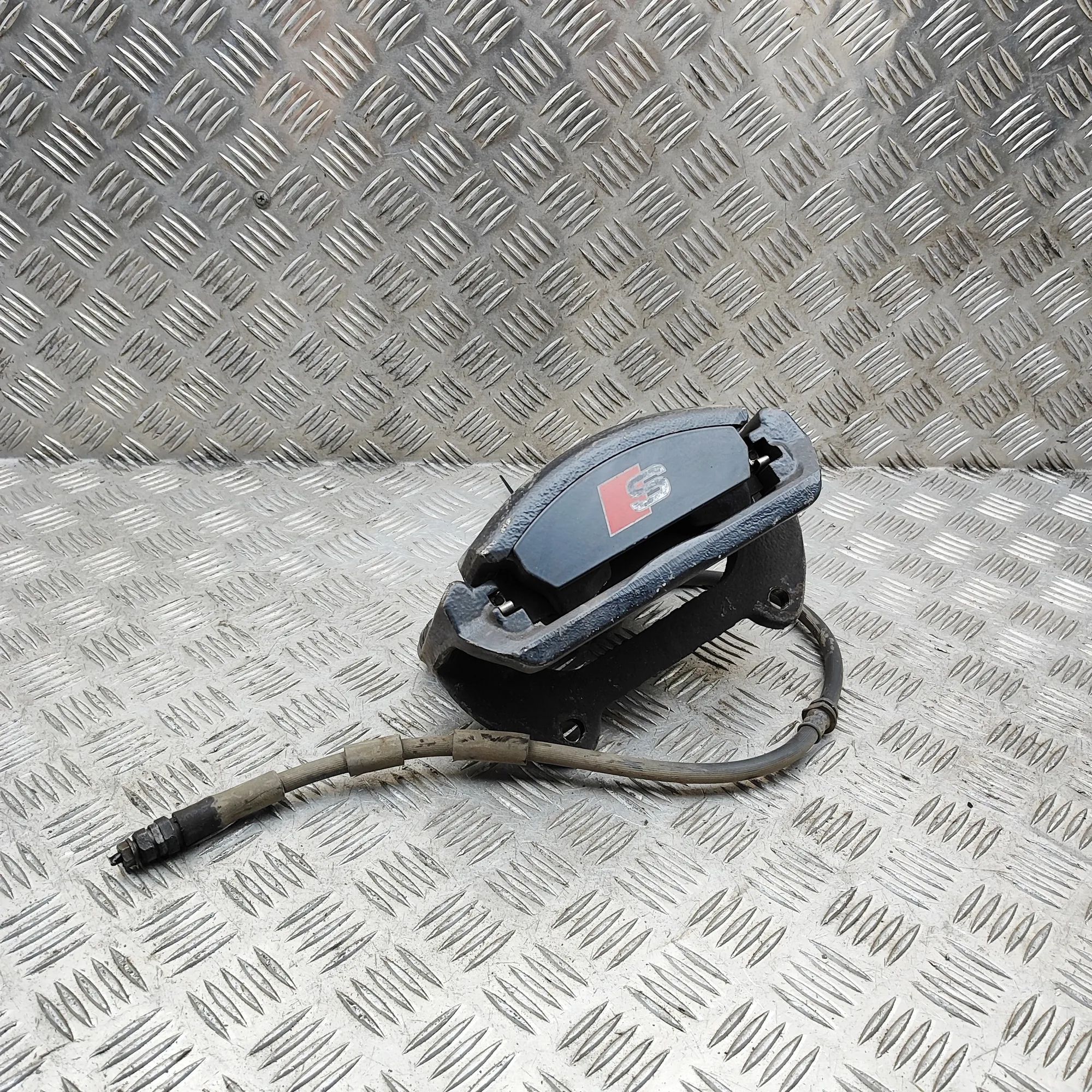 Audi A3 (8V) Front Left Brake Caliper Front left brake caliper — AUDI A3 (8V_) (2012-...