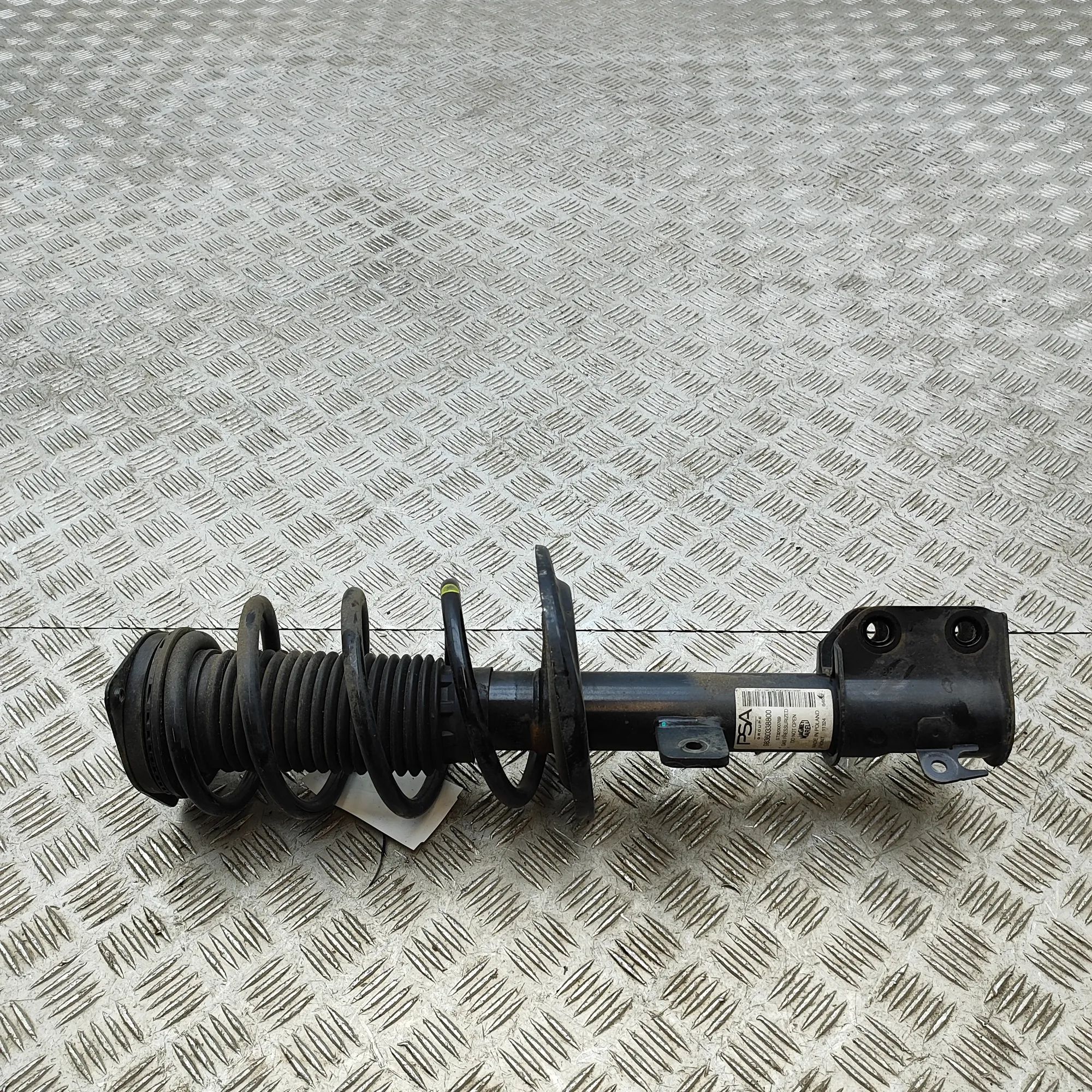 Peugeot 208 Shock absorber — front left Shock absorber — front left — PEUGEOT 208 (P21)...
