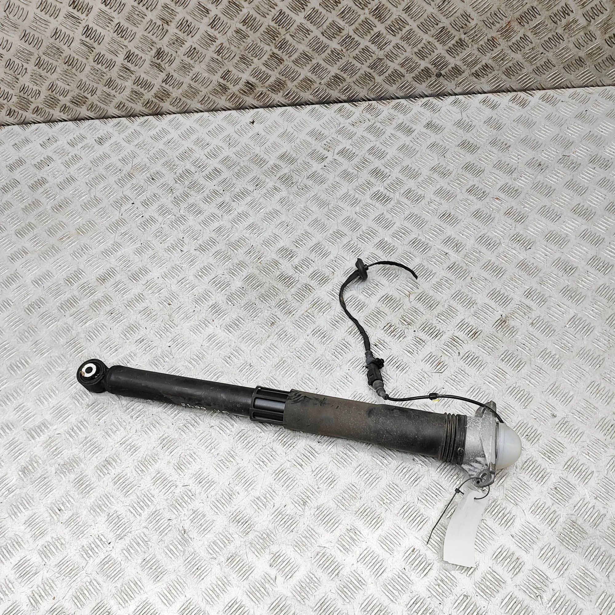 Skoda Scala Rear Left Shock Absorber Rear Left Shock Absorber — SKODA SCALA (NW1) (2...