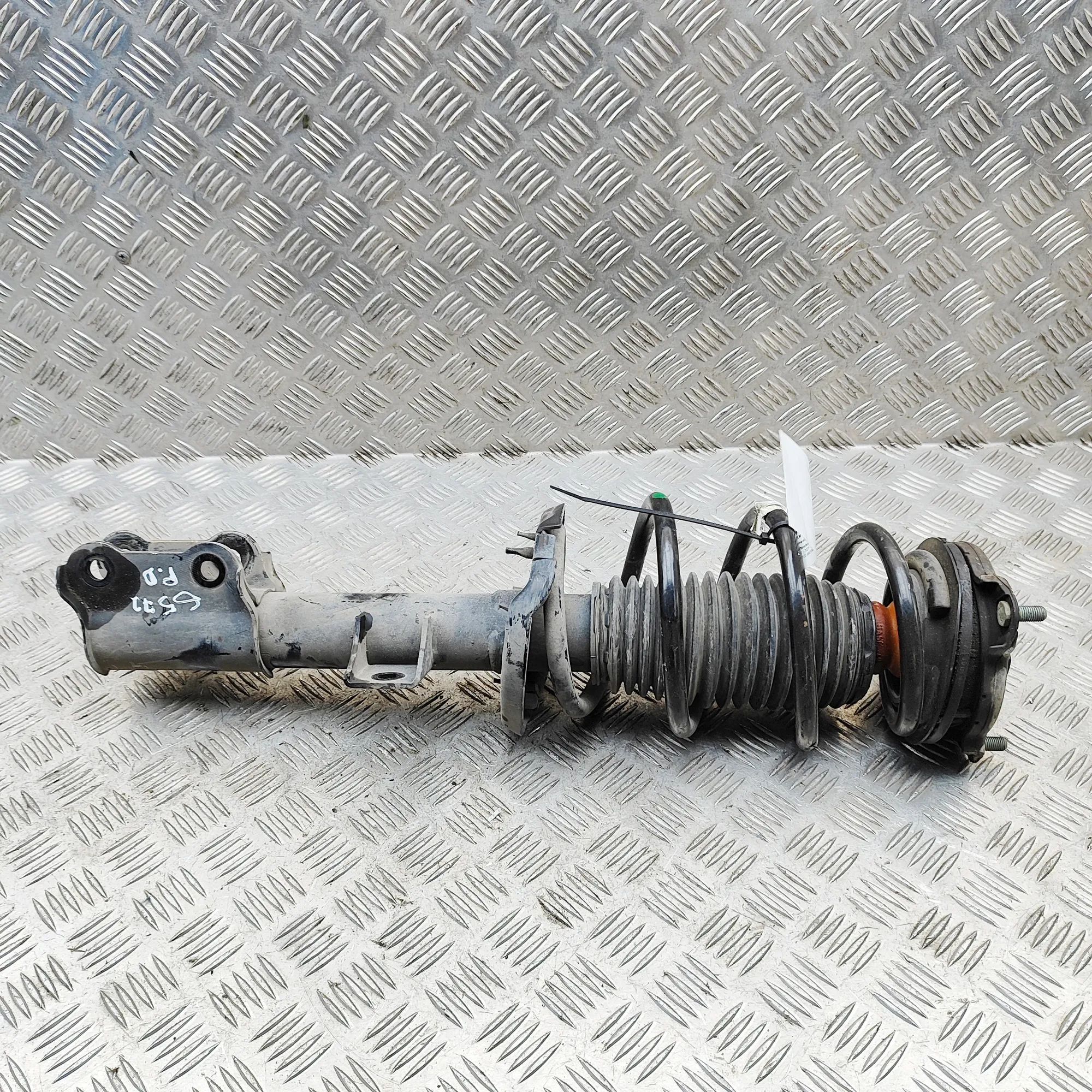 Kia Sportage Shock absorber — front right Shock absorber — front right — KIA SPORTAGE (V ...