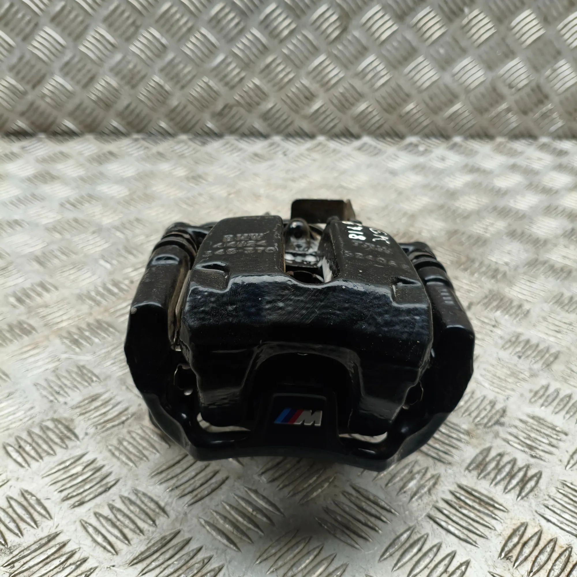 BMW 4 (G22 / G23 / G26)  Brake caliper — rear left Brake caliper — rear left — BMW 4 / i4 (G22, G2...