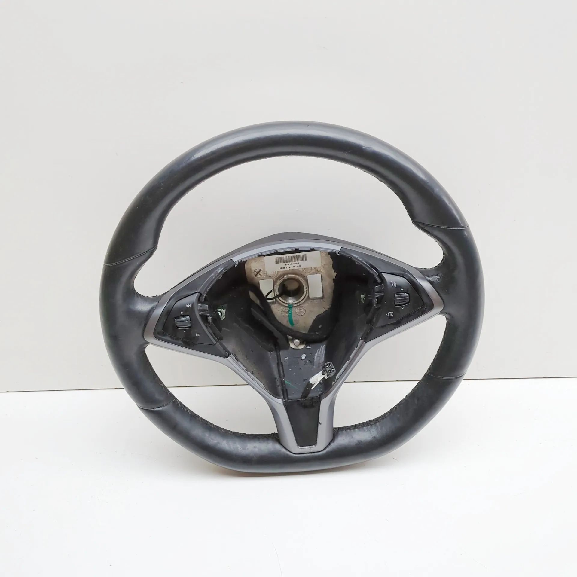 Tesla Model X steering wheel Steering Wheel — TESLA MODEL X (5YJX) (2013-PRE...