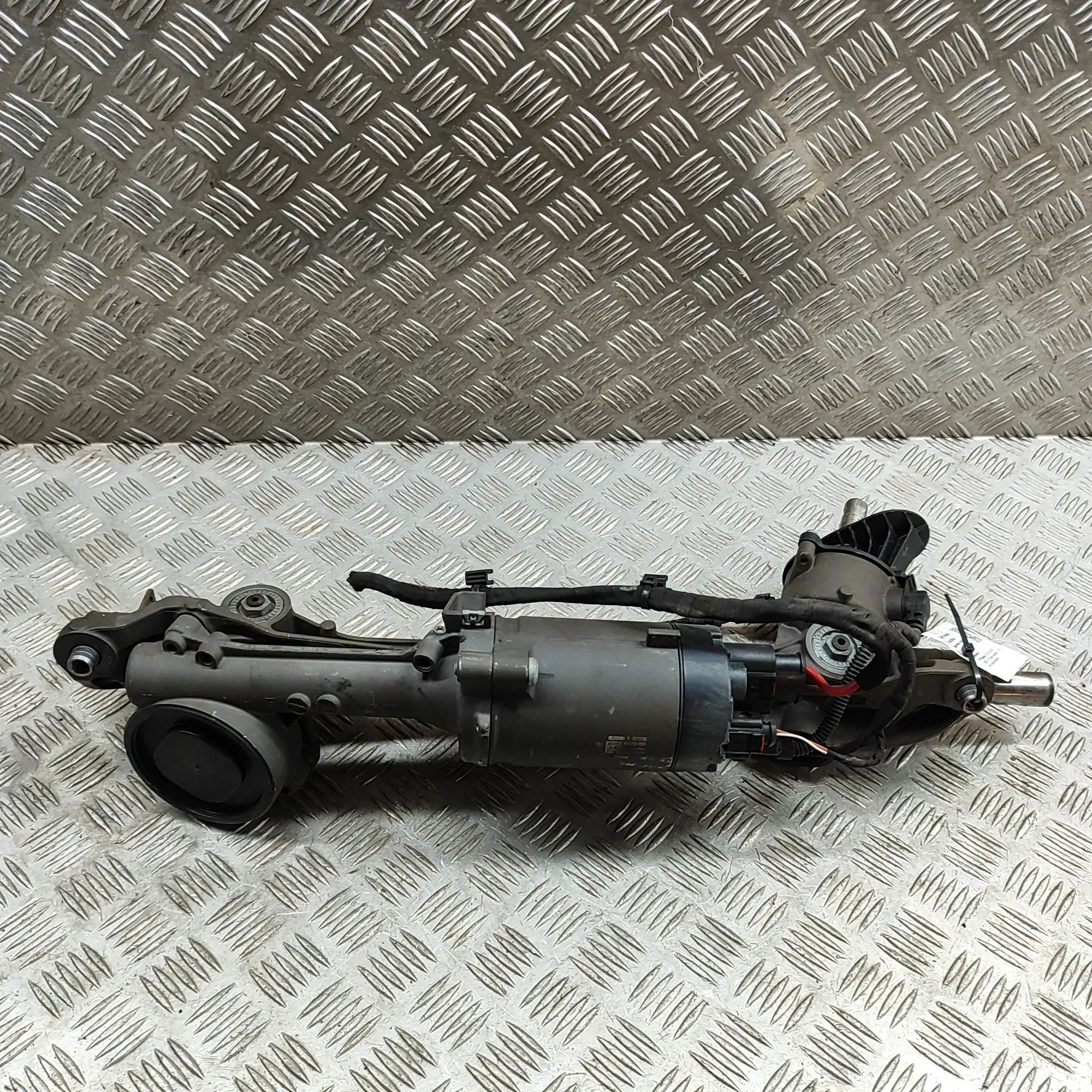 Volkswagen Golf 8 roolilatt / roolikarp Steering Rack — VW GOLF (VIII CD1) (2020-PRESEN...
