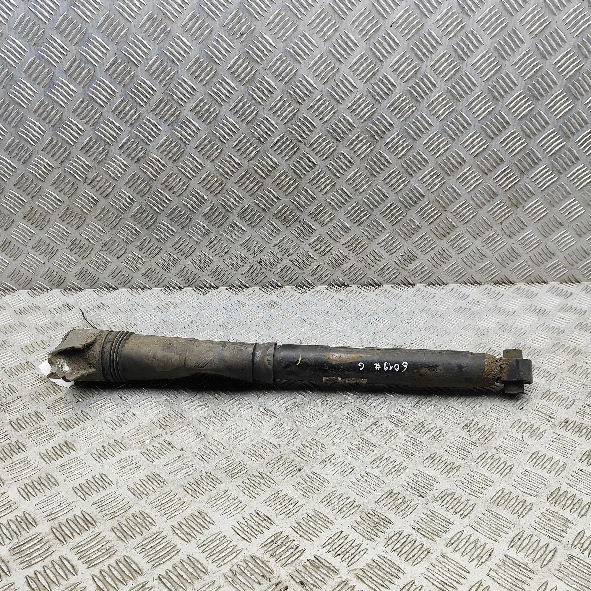 Volkswagen Touareg Shock absorber — rear right Shock absorber — rear right — VW TOUAREG (CR7) ...
