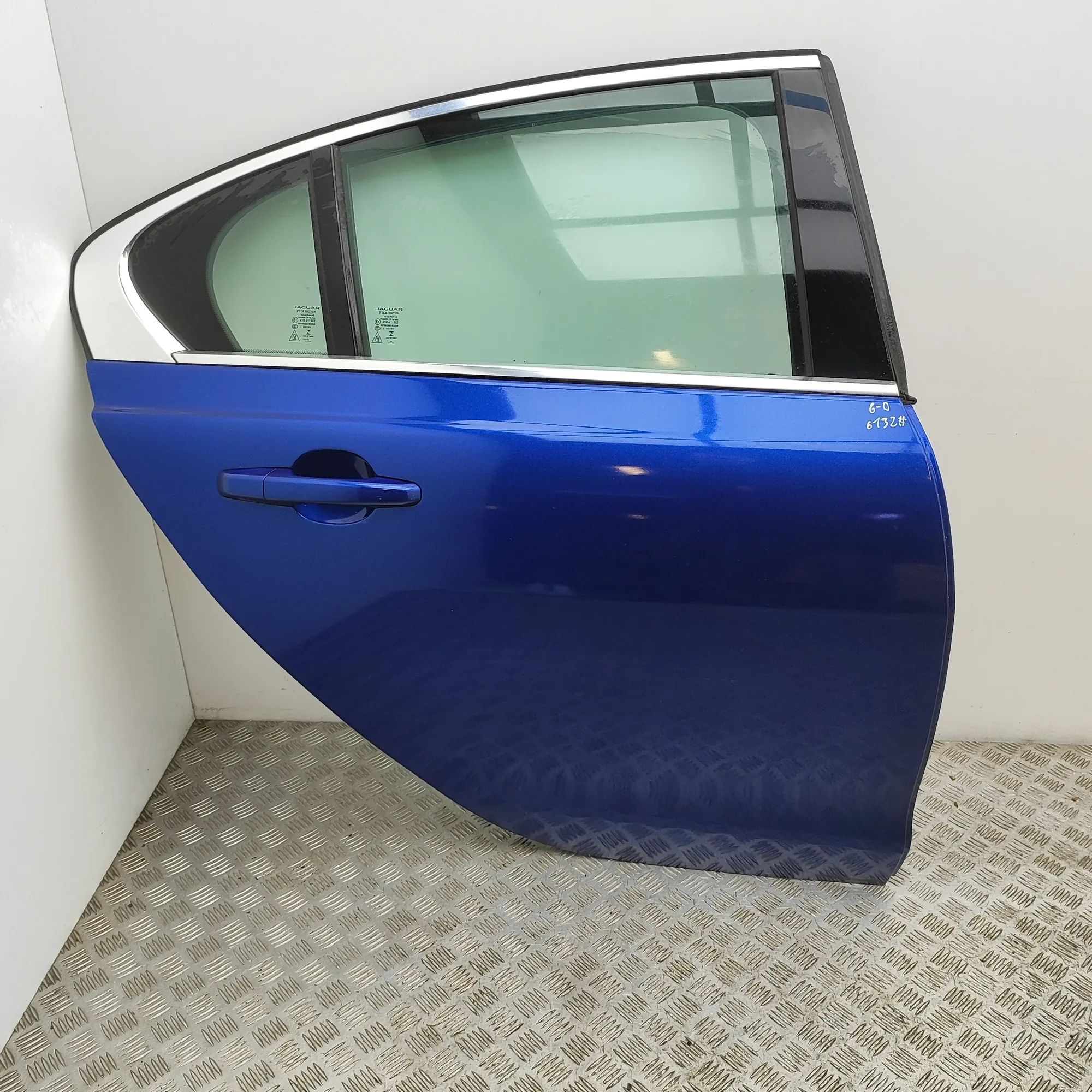Jaguar XE Door — rear right Door — rear right — JAGUAR XE (X760) (2015-2024...