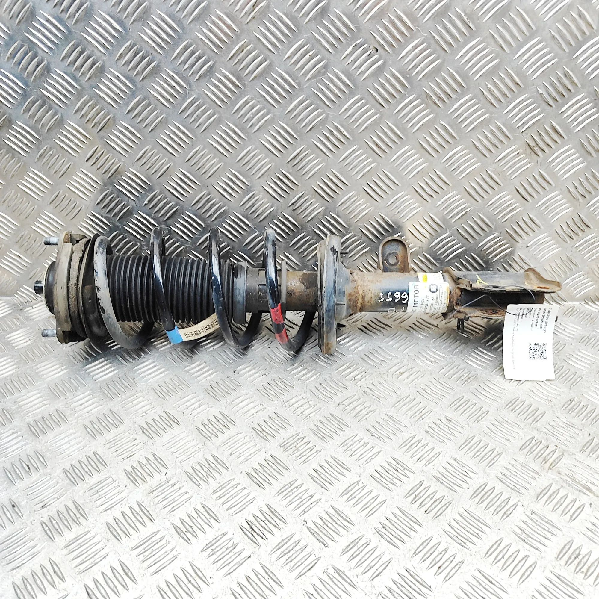 MG ZS Shock absorber — front right Shock absorber — front right — MG ZS (SUV) (201...