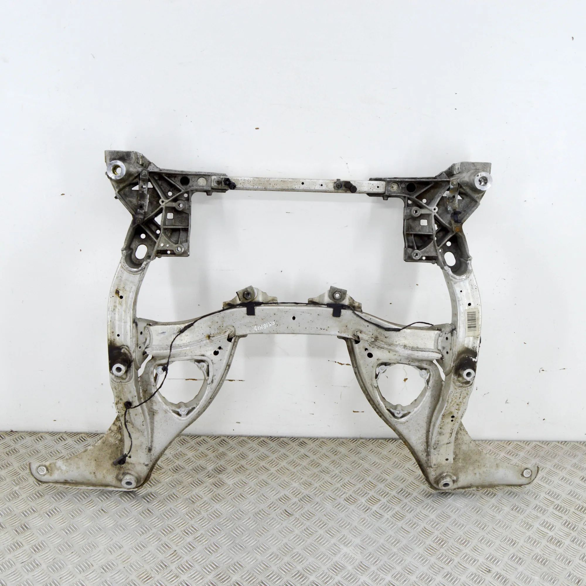 BMW 6 (F06 / F12 / F13) Front subframe Front subframe — BMW 6 SERIES (F12, F13, F06) (...