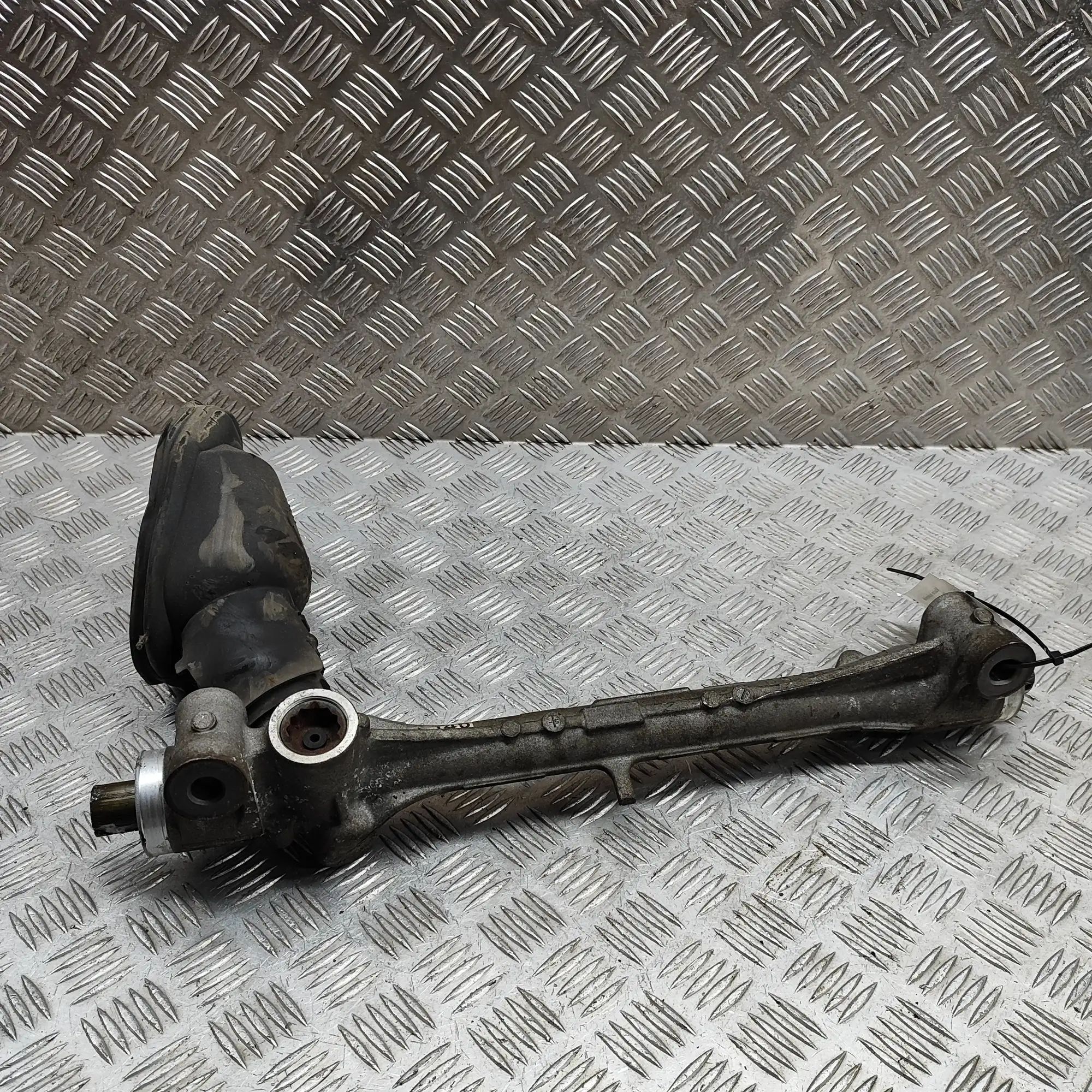Toyota Prius+ рулевая рейка / червяк Steering Rack — TOYOTA PRIUS (XW50) (2015-2022)...
