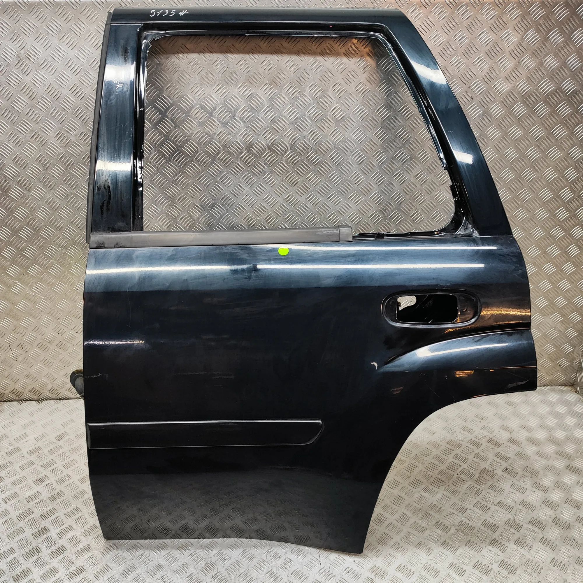 Chevrolet TrailBlazer Door — rear left Door — rear left — CHEVROLET TRAILBLAZER (KC_) ...