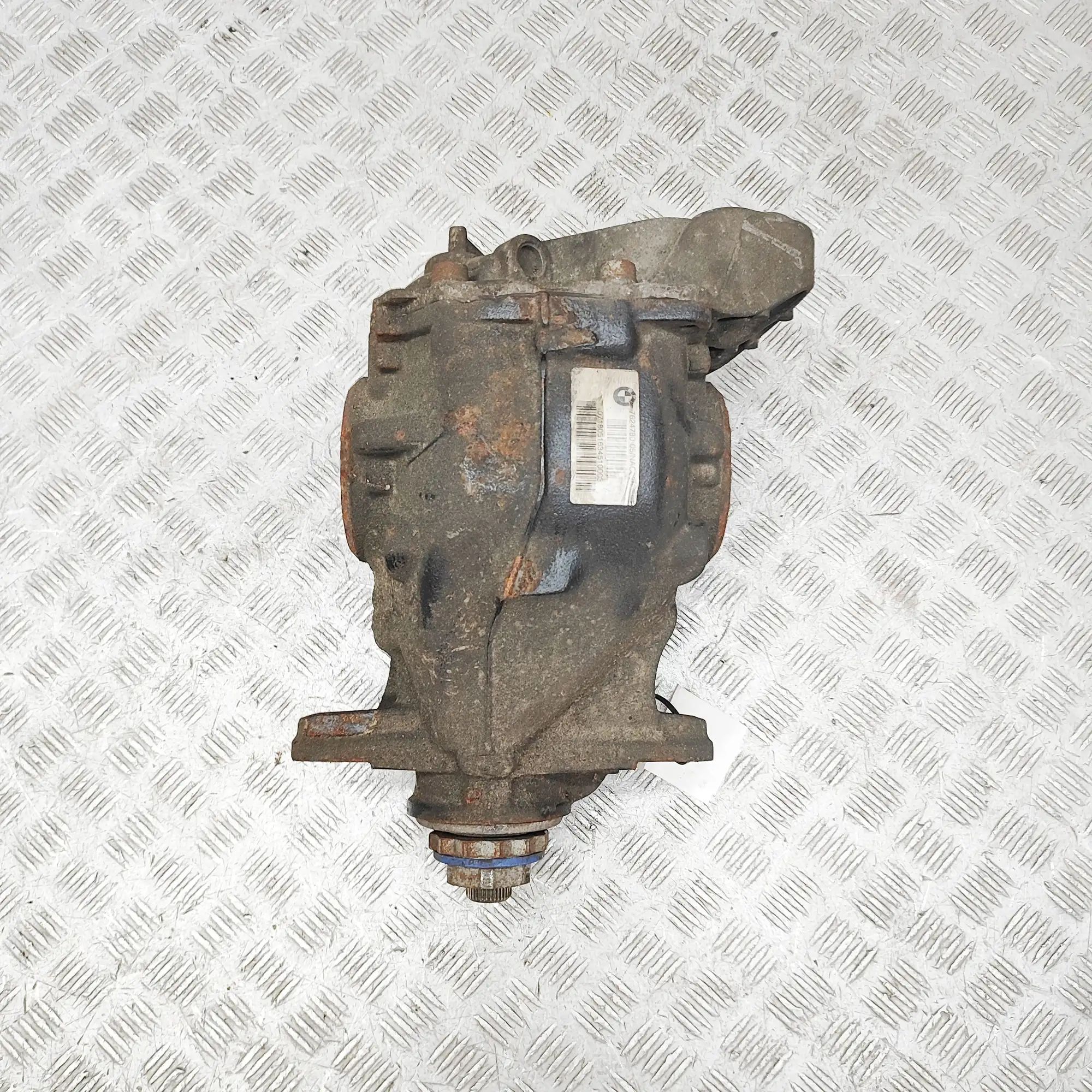 BMW 3 (F30 / F31) rear differential Rear differential — BMW 3 SERIES (F30, F31, F34...