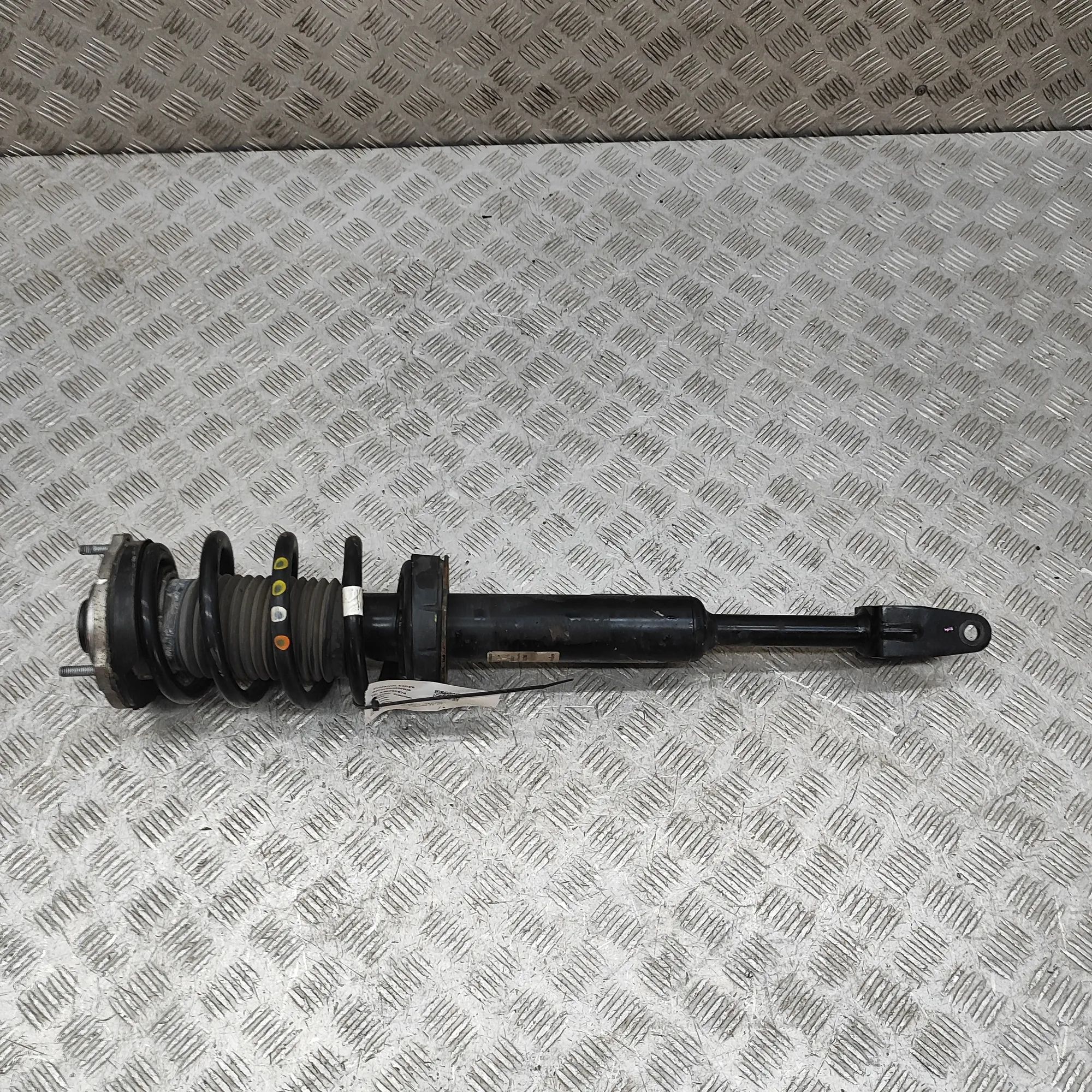 Alfa-Romeo Giulia (952) Shock absorber — front left Shock absorber — front left — ALFA ROMEO GIULIA...