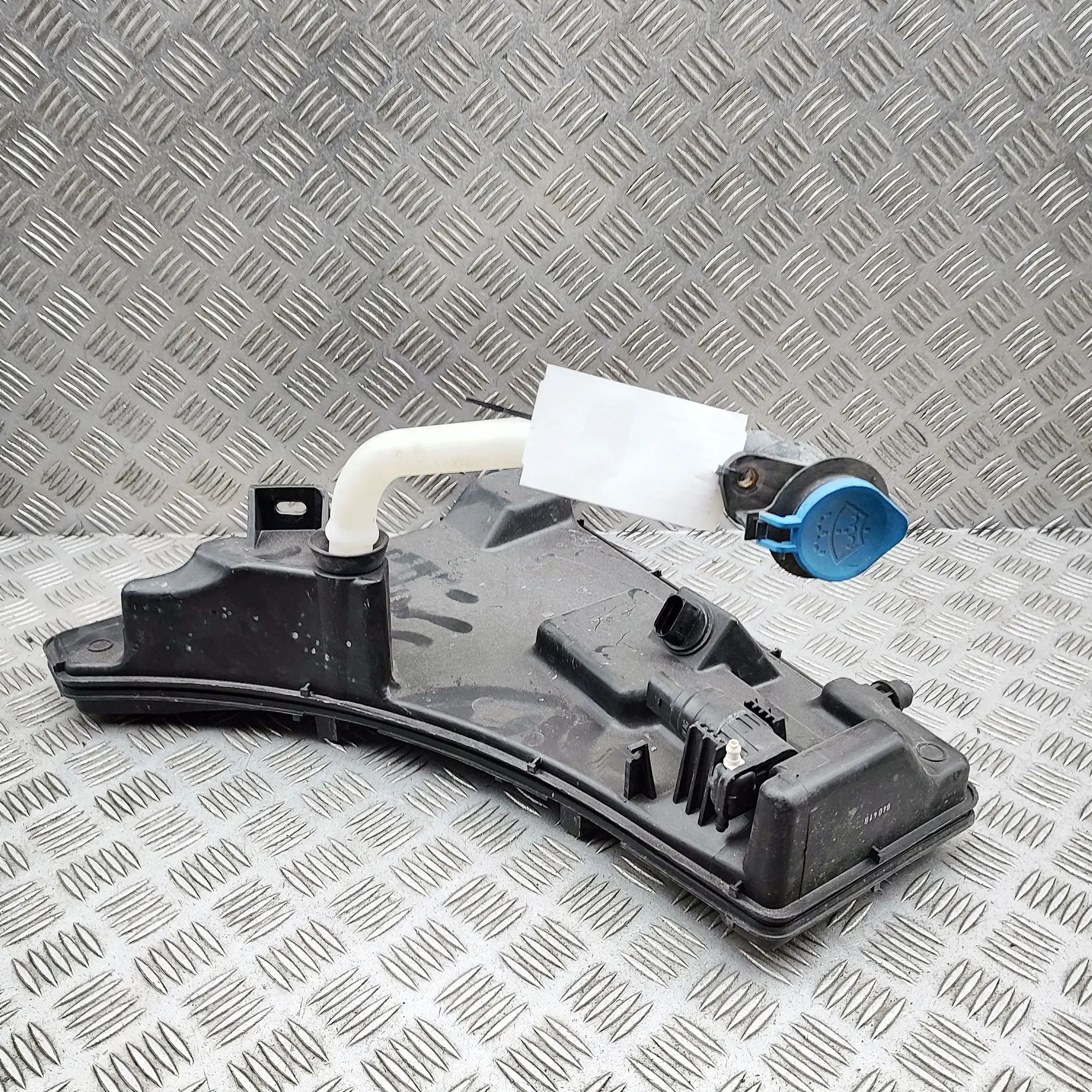Porsche Panamera Window Washer Tank