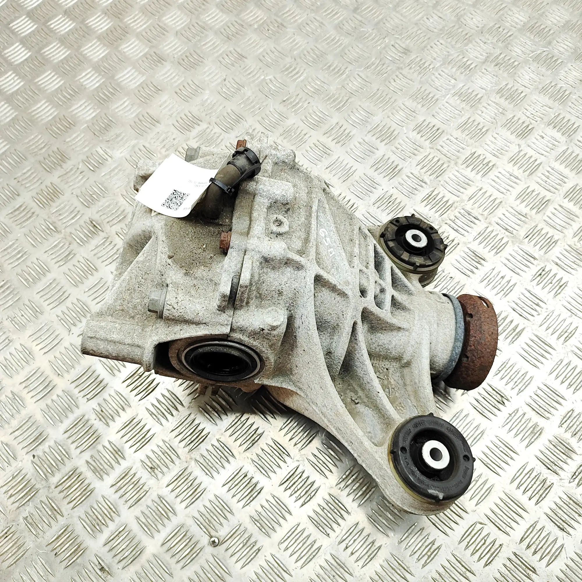 Jaguar XE задний редуктор Rear differential — JAGUAR XE (X760) (2015-2024...