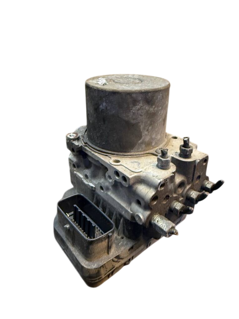 Toyota Corolla ABS hydraulic unit / pump ABS hydraulic unit / pump — TOYOTA COROLLA X (E...