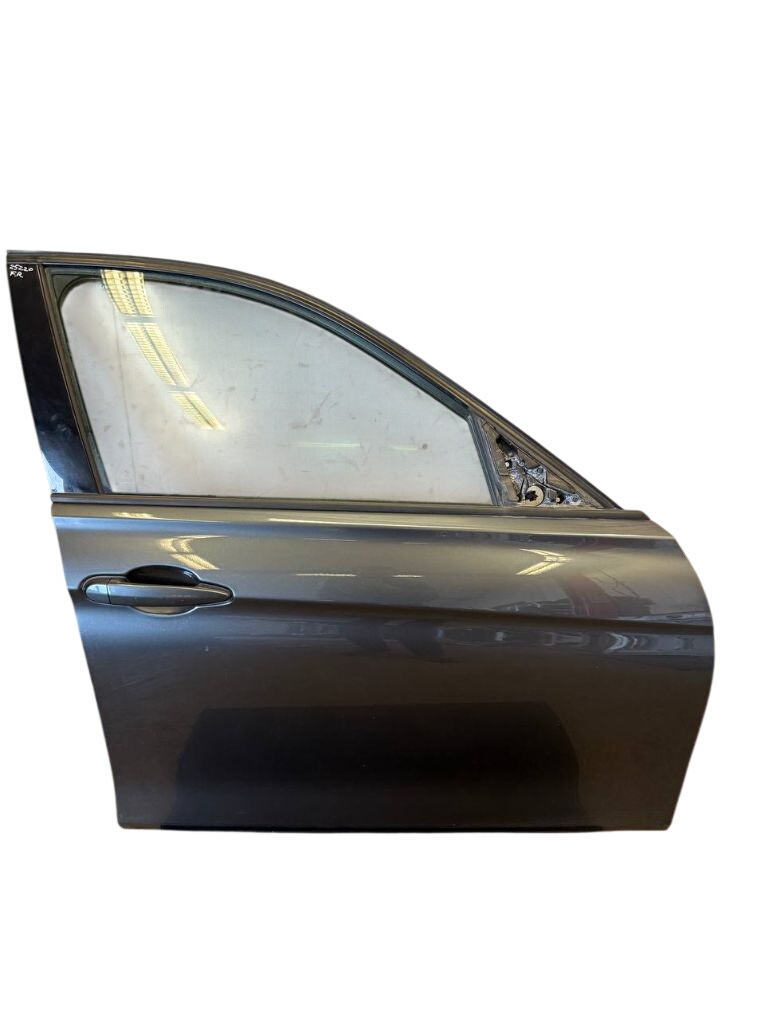 BMW 3 (F30 / F31) Door — front right Door — front right — BMW 3 (F30, F31, F80) (201...