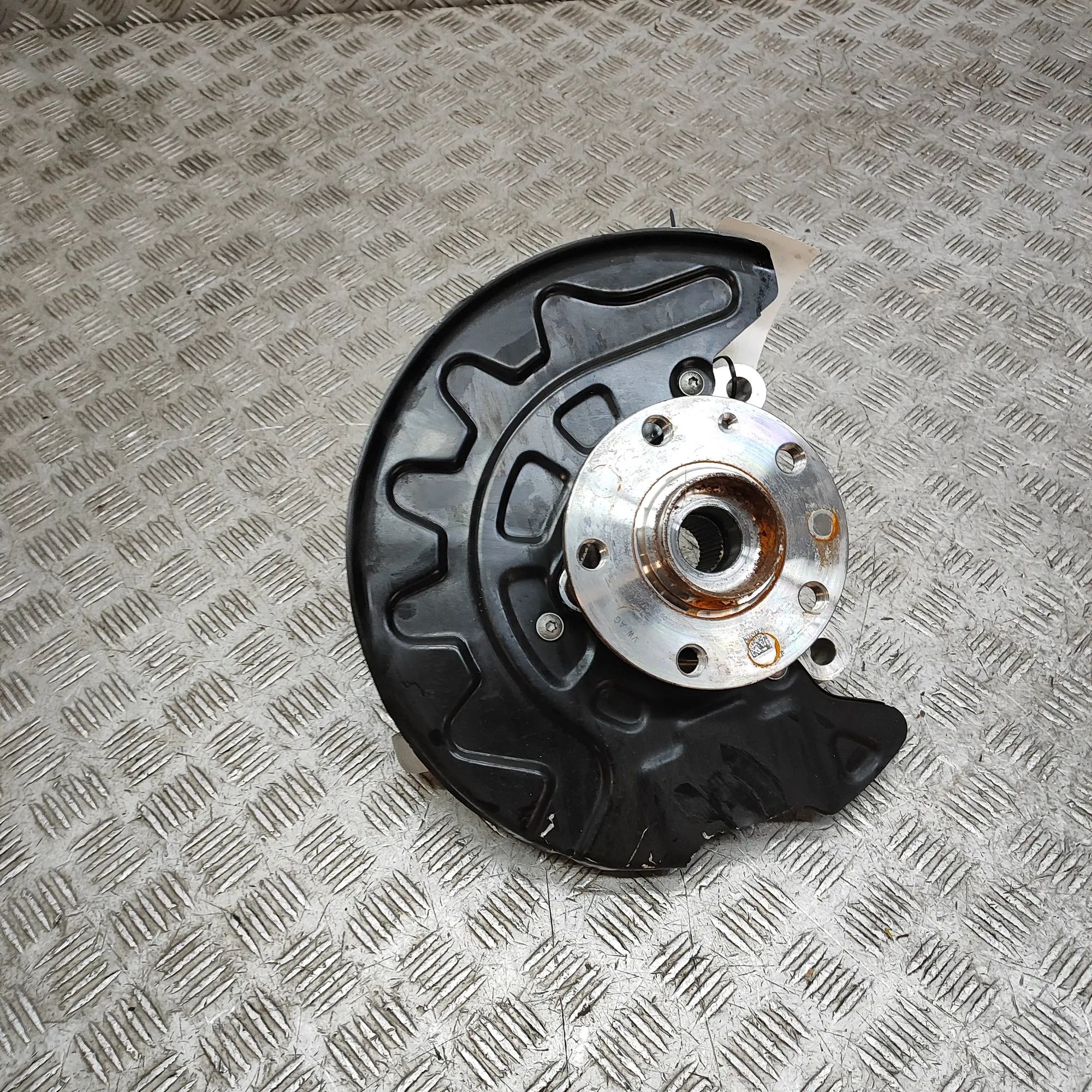 Skoda Karoq Front Right Wheel Hub Front Right Wheel Hub — SKODA KAROQ (NU7) (2017...