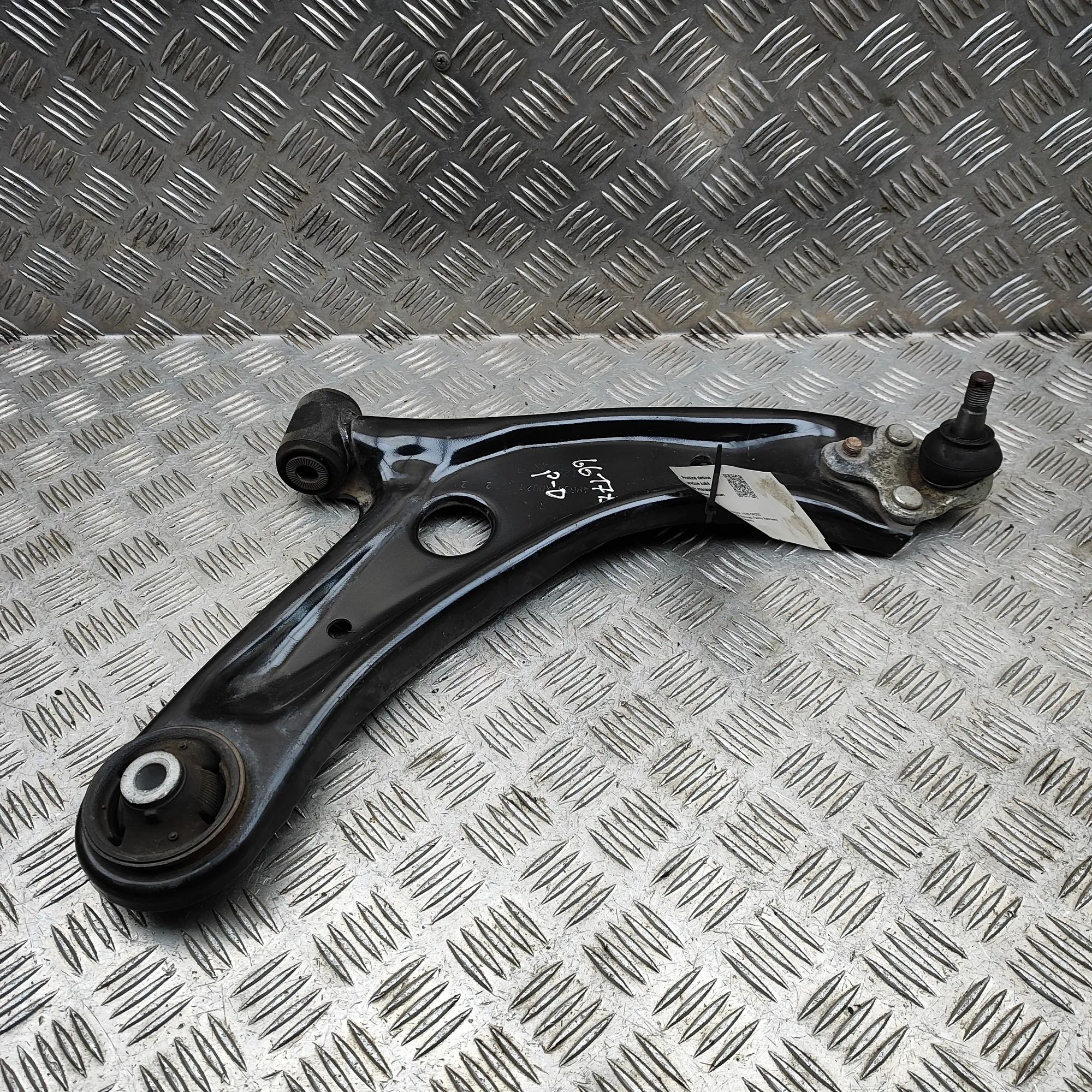 Toyota Yaris Front Right Lower Control Arm Front Right Lower Control Arm — TOYOTA YARIS (C...